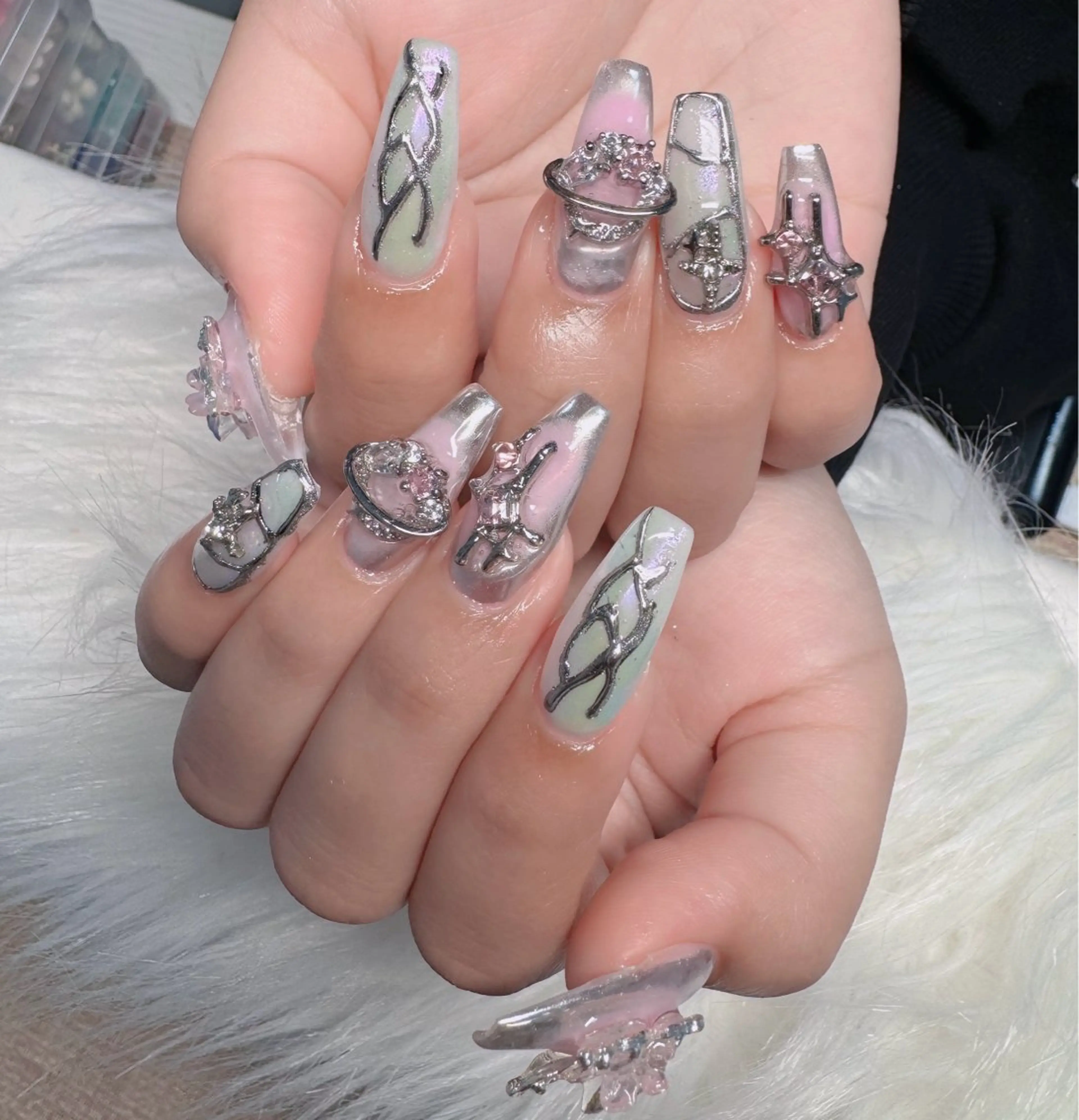 ネイル フレンチネイル ジェルネイル ガラスフレンチ ハロウィン ハート ハンドネイル H.baby Nail Salonのネイルデザイン