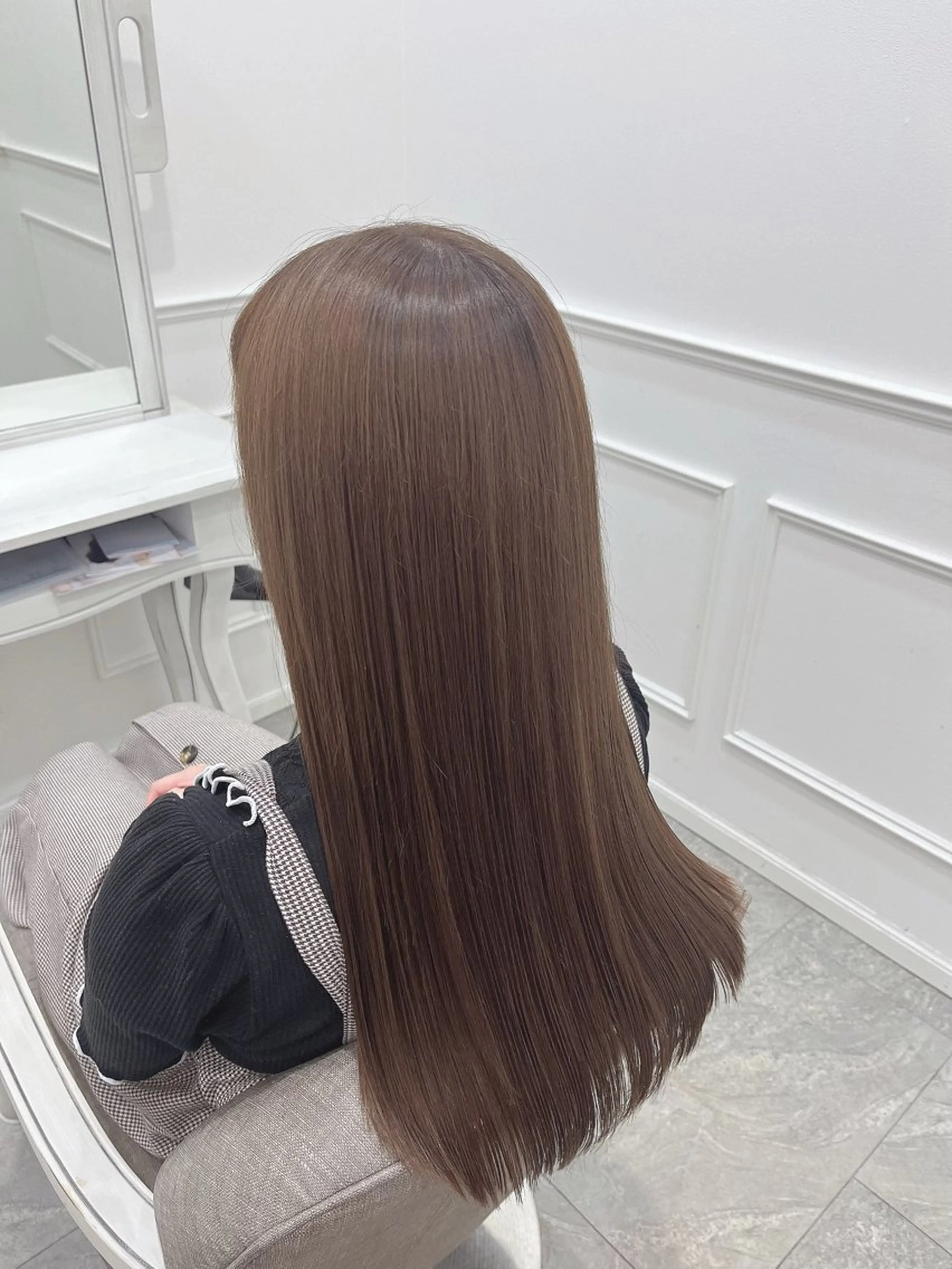 ロング カラー 新井 凪のヘアスタイル