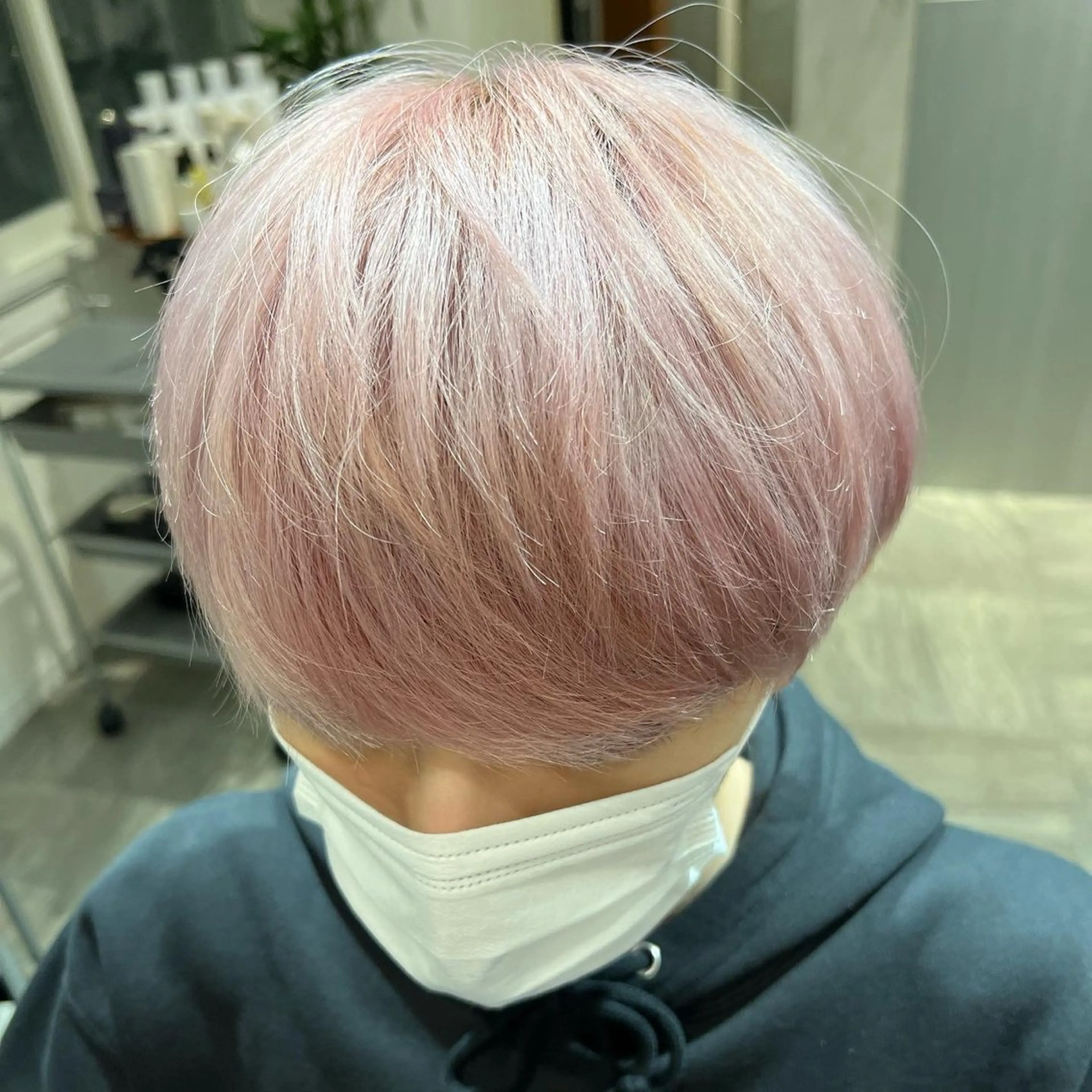 カラー メンズ 安田 菜摘のヘアスタイル