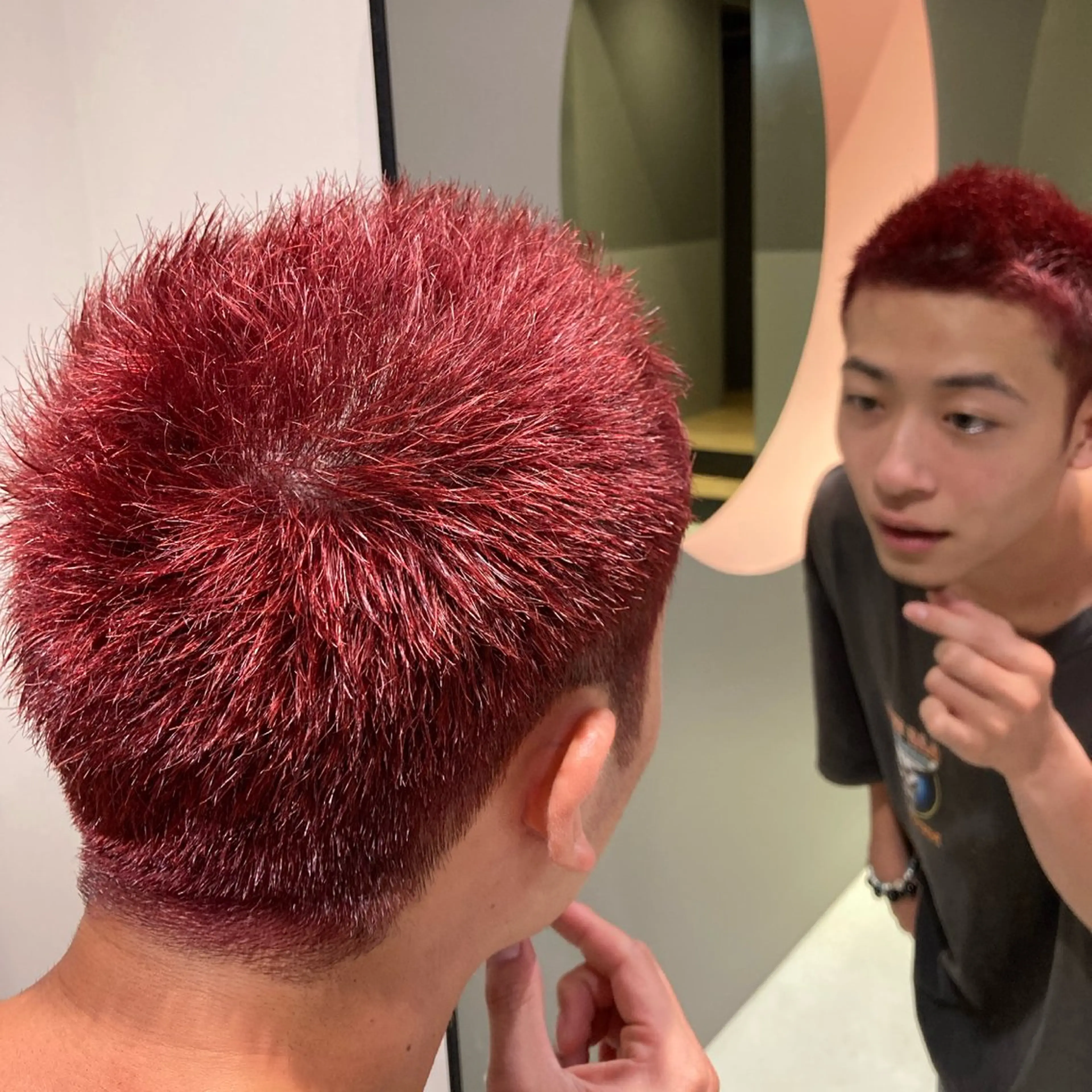 カラー ヘアカラー 石塚 健汰のヘアスタイル