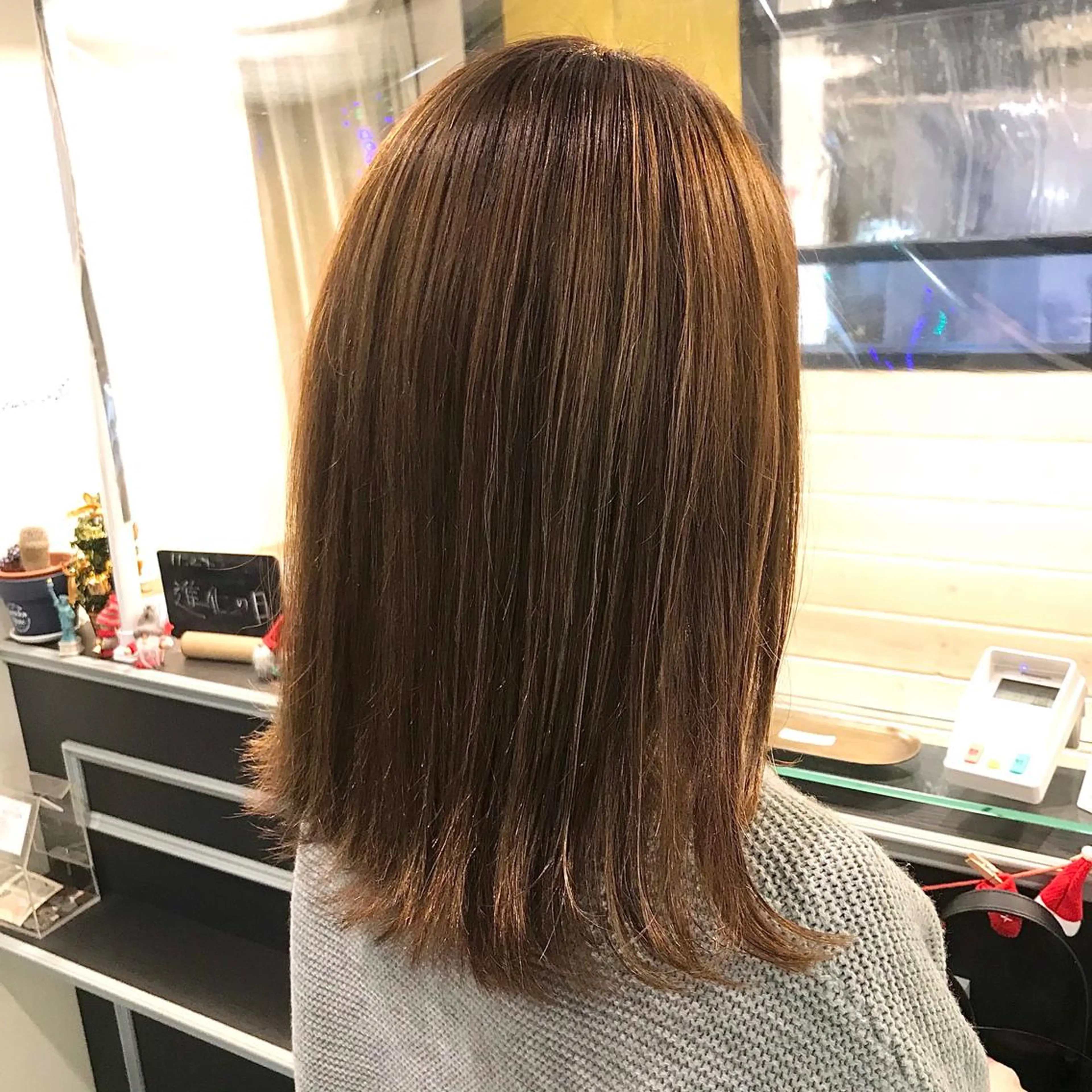 ミディアム カラー スナコザワ レナのヘアスタイル
