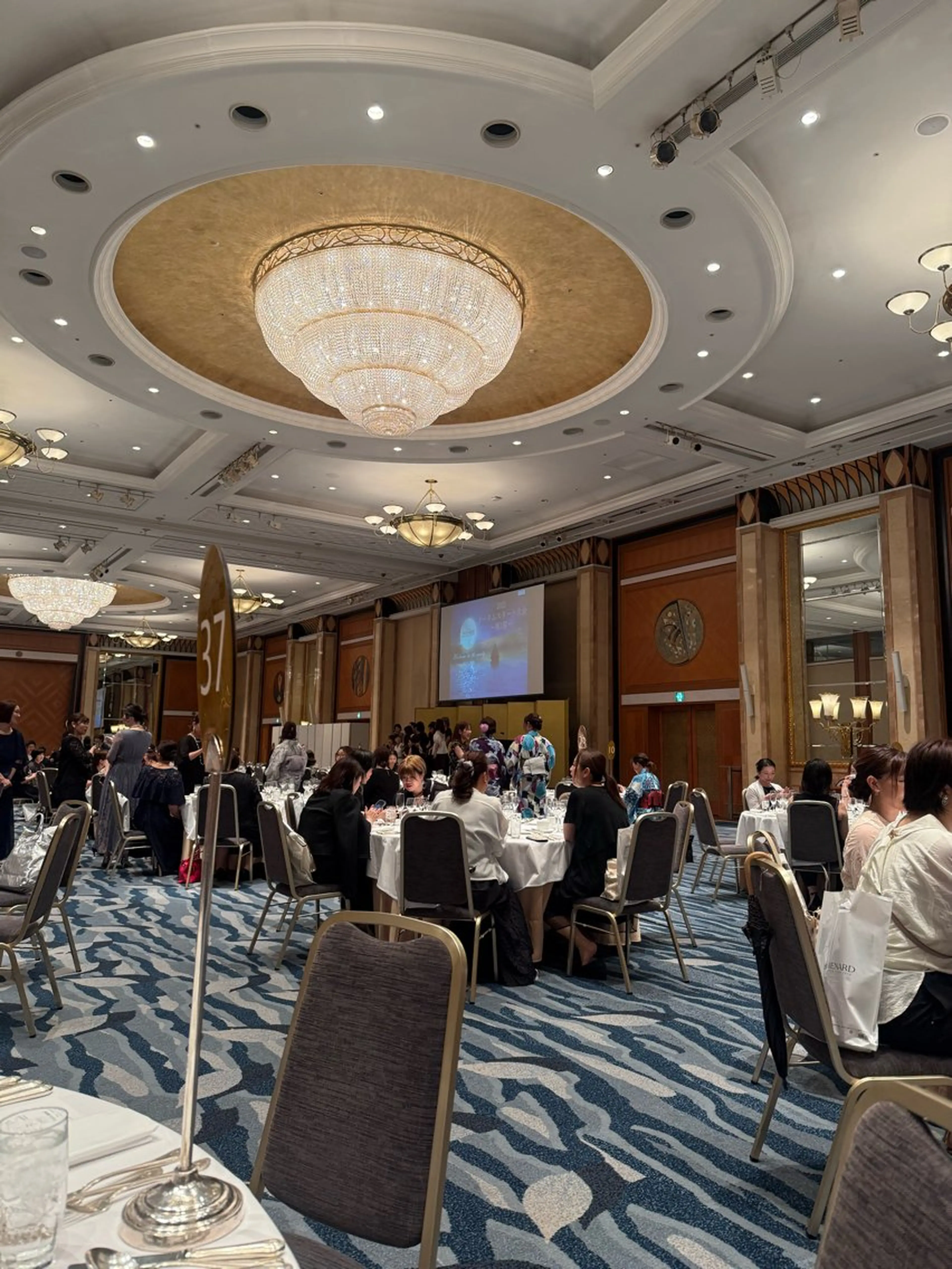 メナードフェイシャルサロン丸の内ヒルズ所属・メナード丸の内ヒルズ 柳田りさのエステ・リラクイメージ