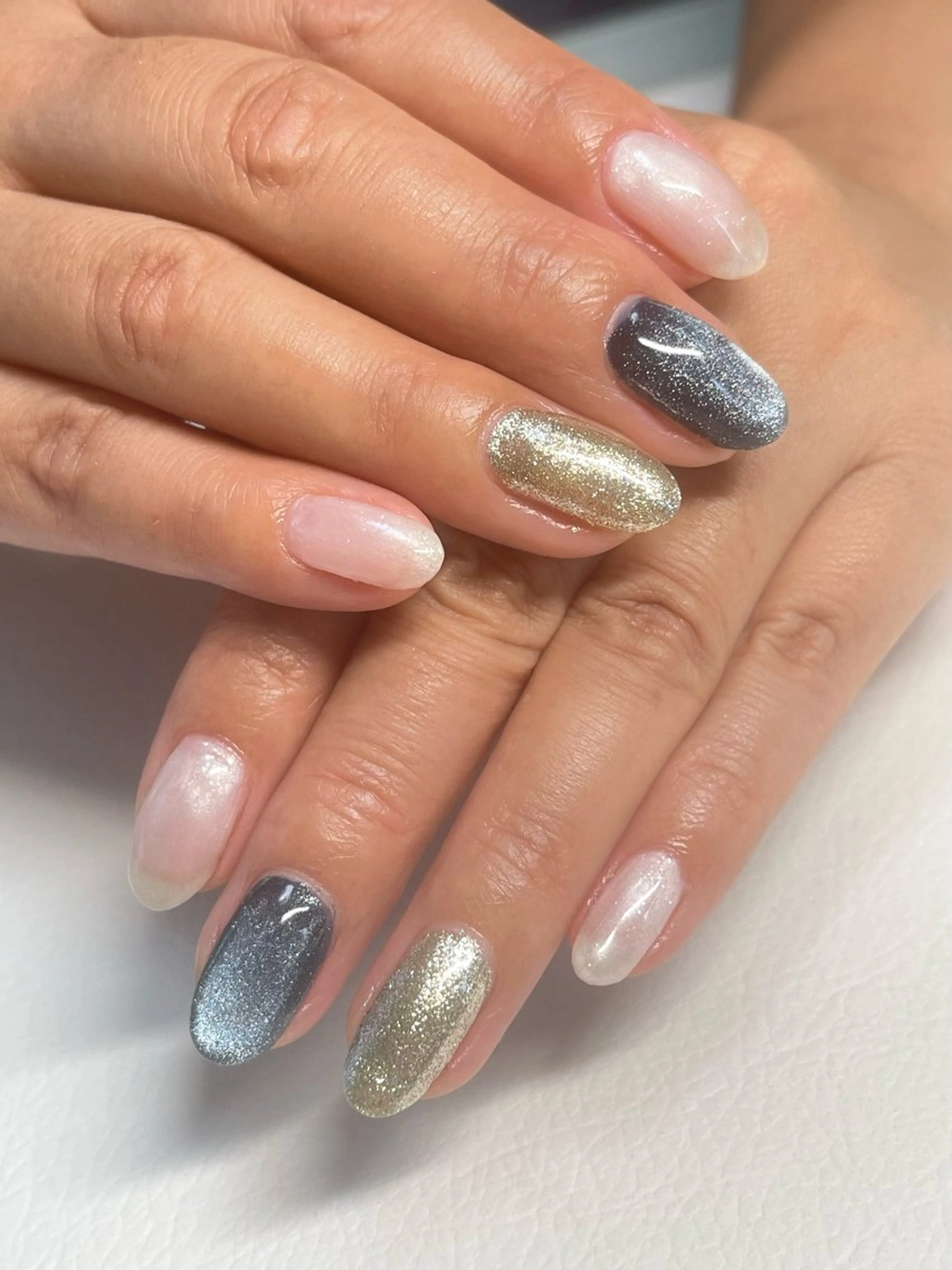 ネイル ブルー ゴールド ラメ(グリッター) マグネットネイル Flora nailのネイルデザイン