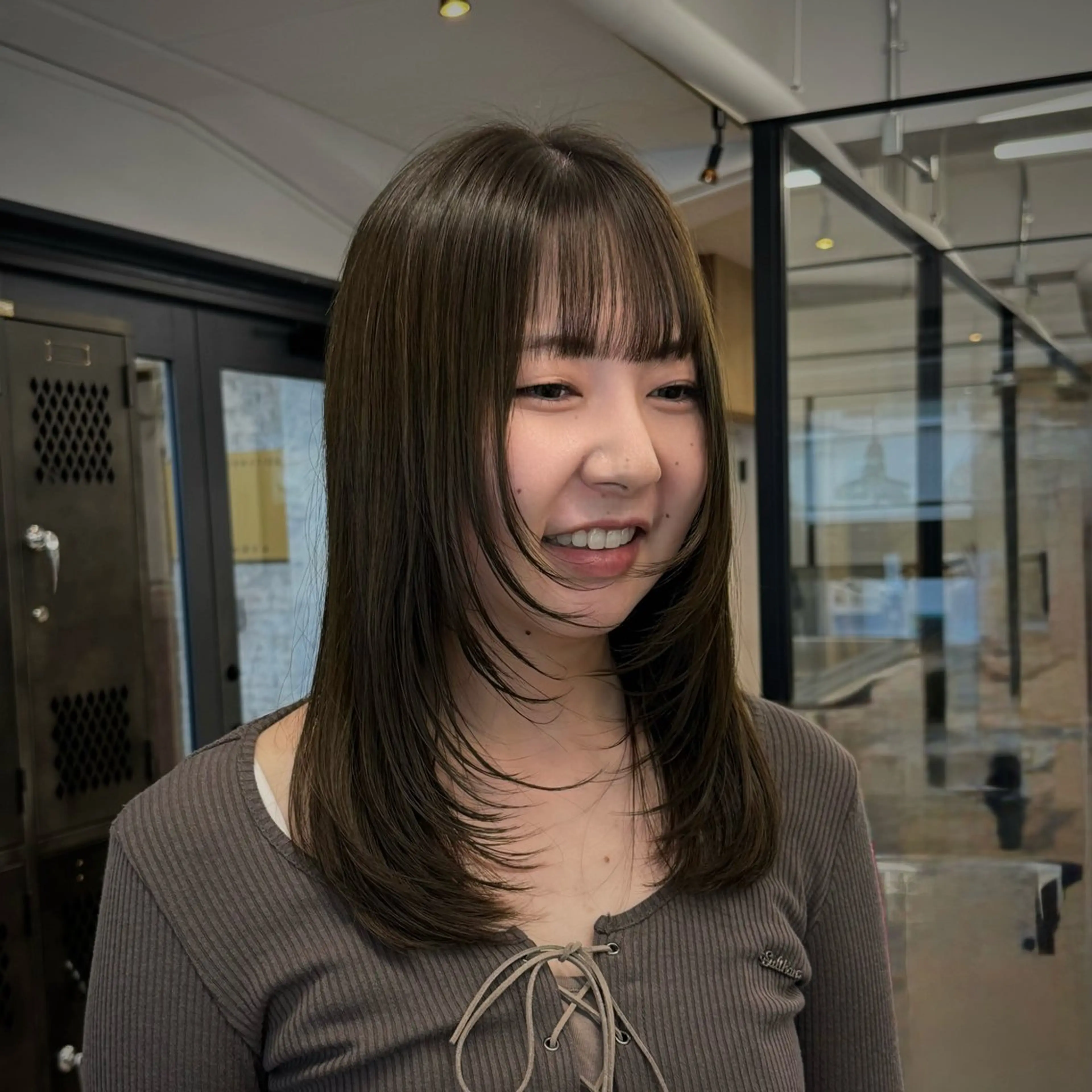 セミロング カット ヘアカラー トリートメント INORI|レイヤー |ハッシュカットのヘアスタイル