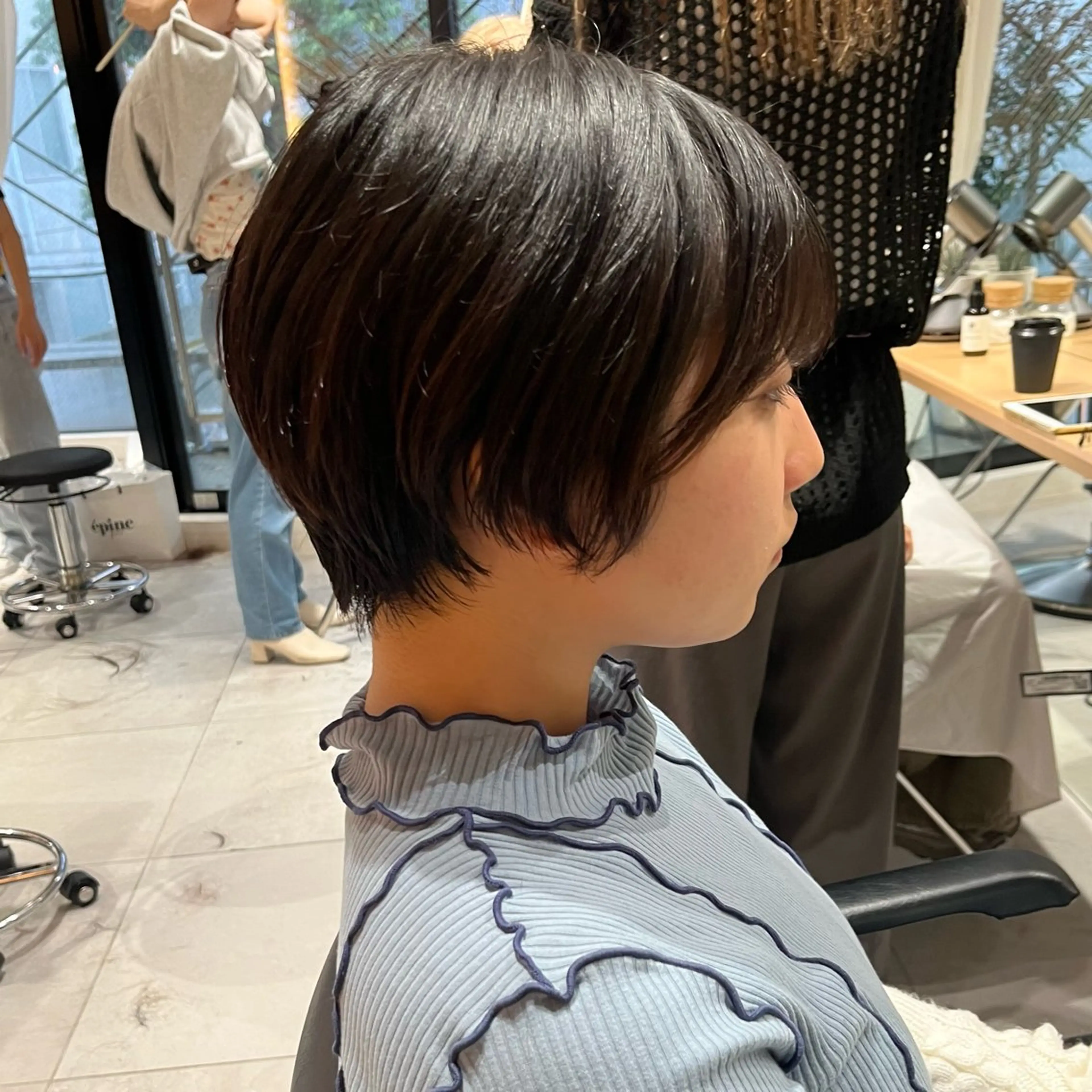 ショート ナミ🩶暗髪/暖色 ❤️/透明感/縮毛のヘアスタイル