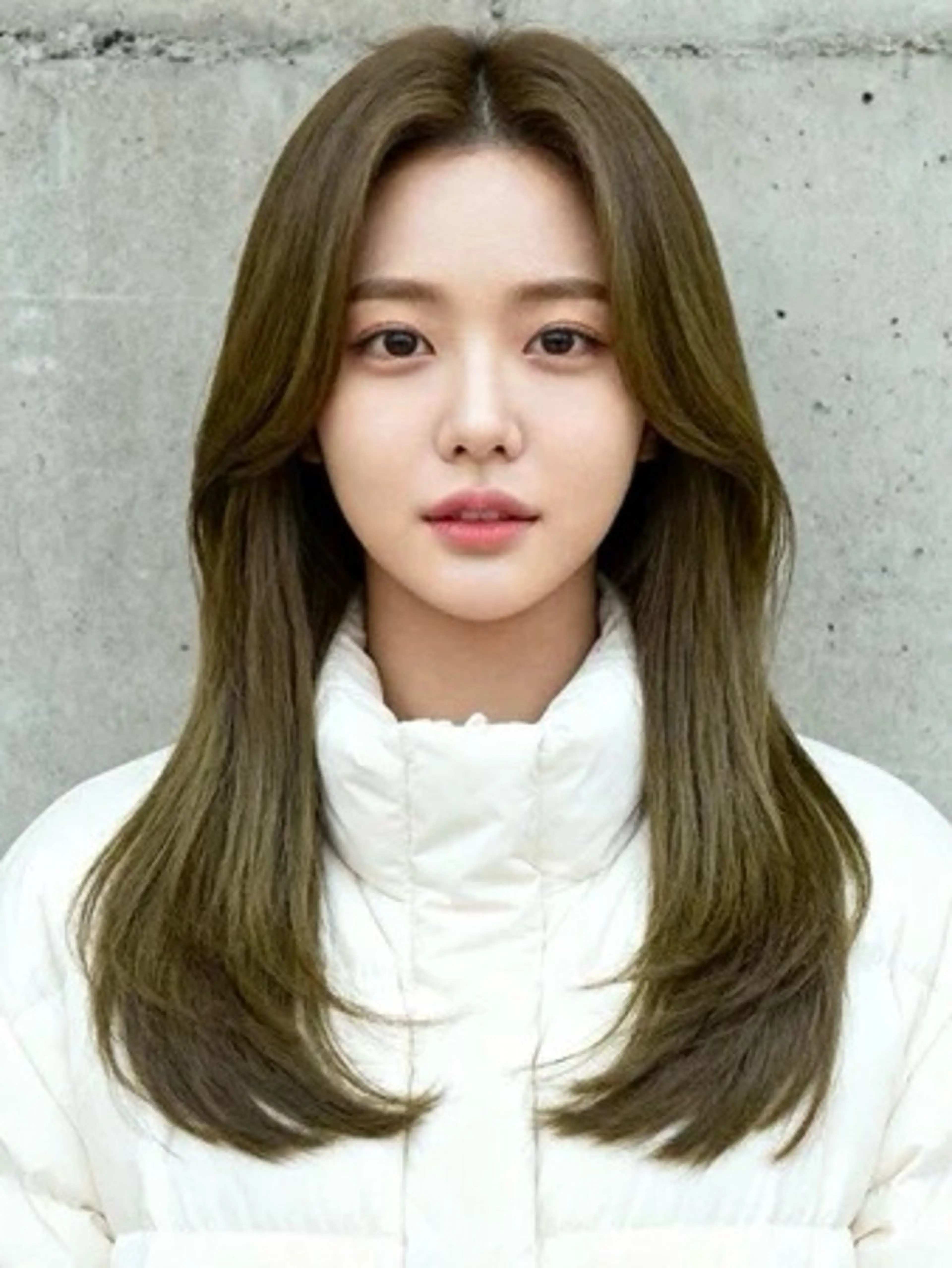 ミディアム カラー ミディアムレイヤー アディクシーカラー 透明感カラー くびれヘア 顔まわりレイヤー カット トリートメント 韓国レイヤーカット 🫧大阪梅田レイヤーのヘアスタイル