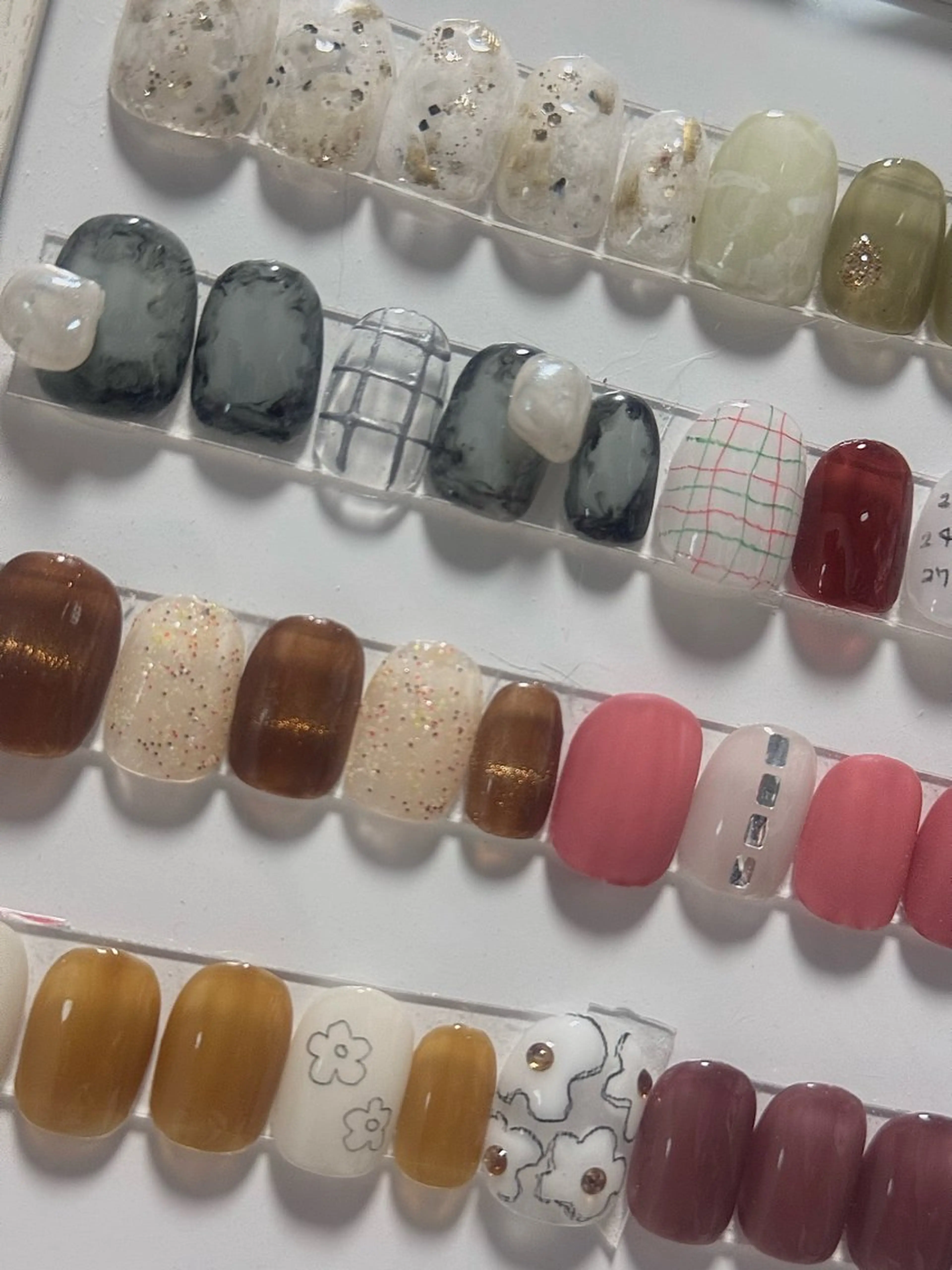 ネイル [深夜ネイル] 3___0nailのネイルデザイン