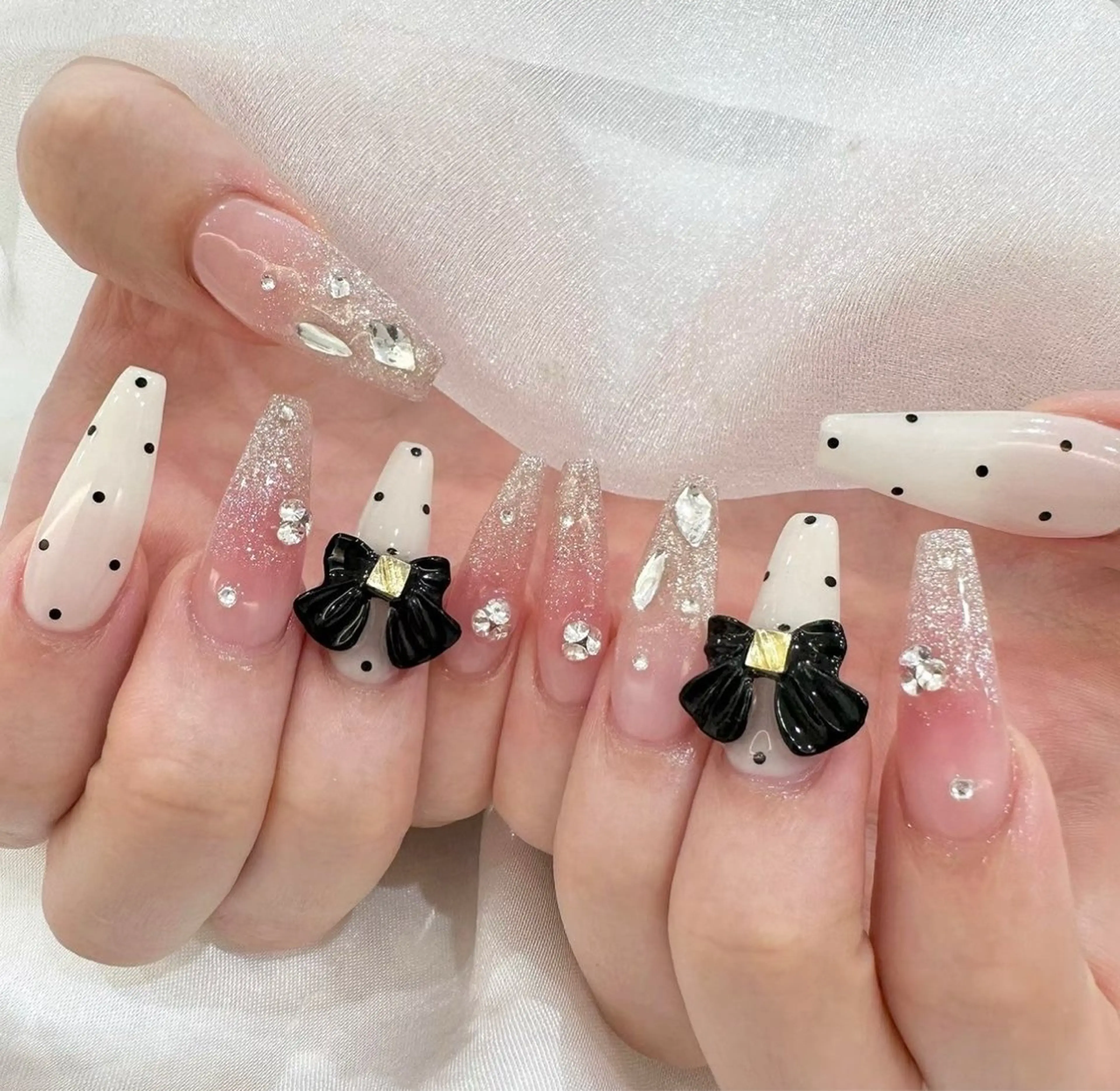 ネイル オーロラネイル クリアネイル フラッシュネイル ジェルネイル グラデーション ZUZU AMEE NAILのネイルデザイン