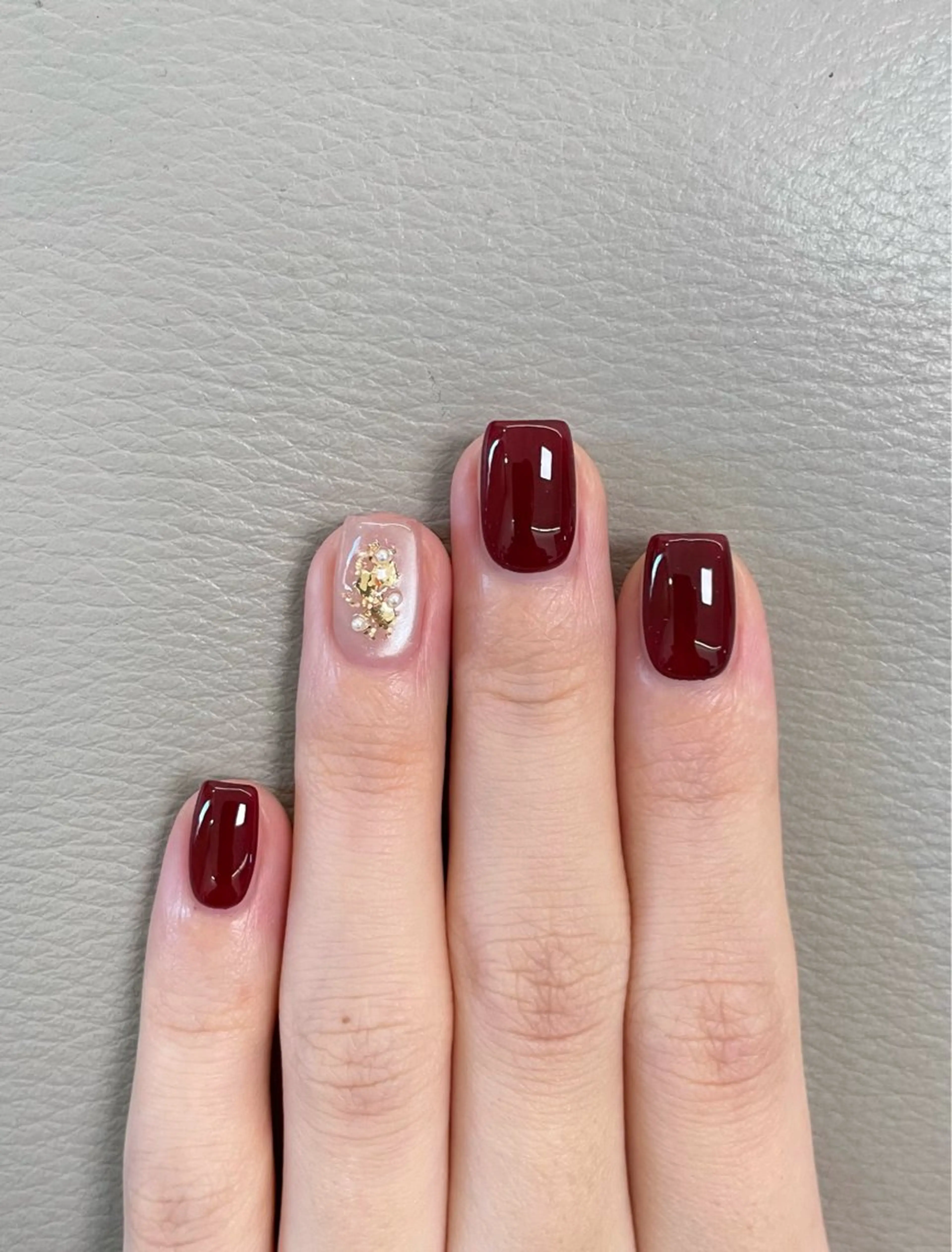 ネイル ハンドネイル V vvのネイルデザイン