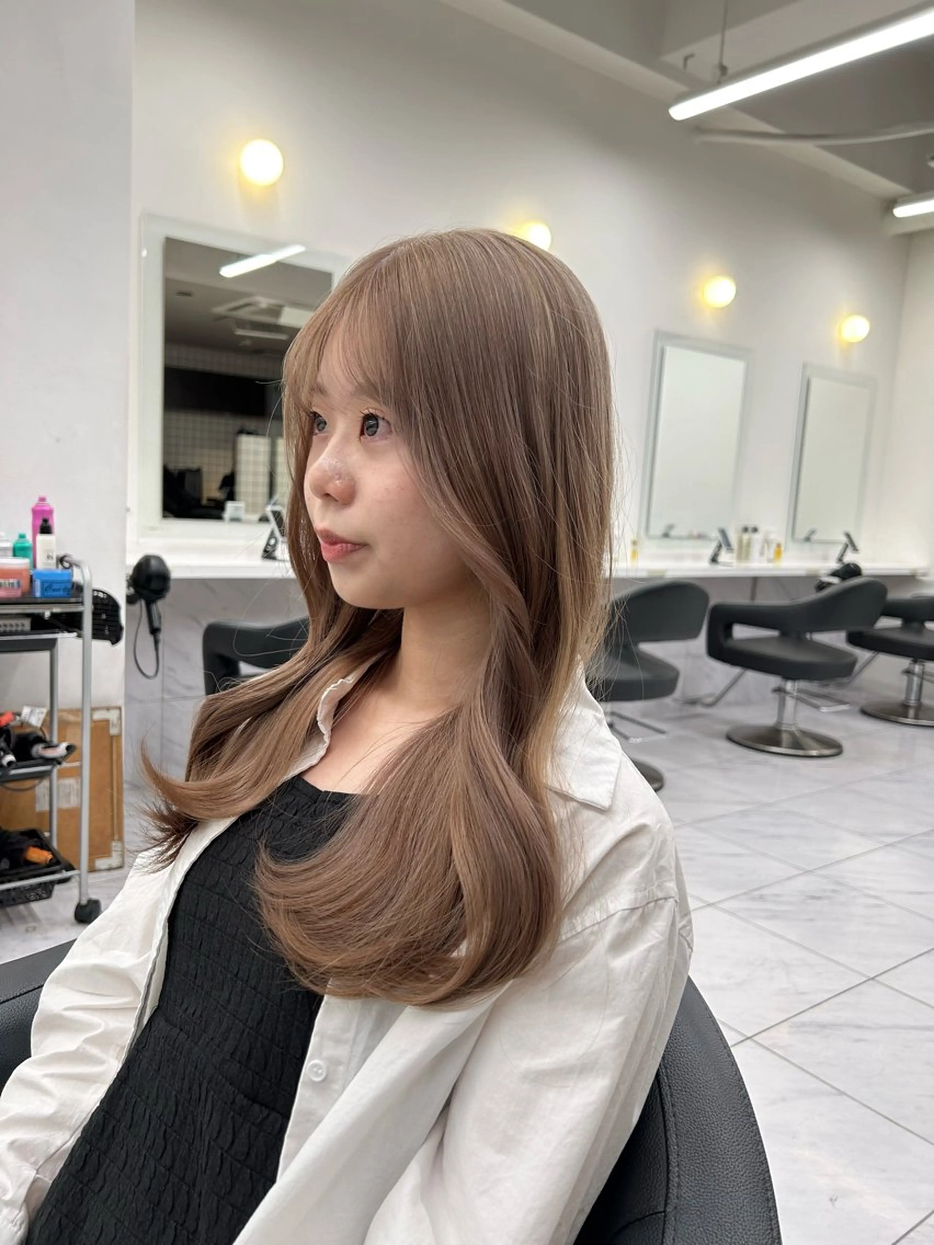 カラー ヘアカラー トリートメント 透明感ベージュ🤎 ナチュラルレイヤーのヘアスタイル