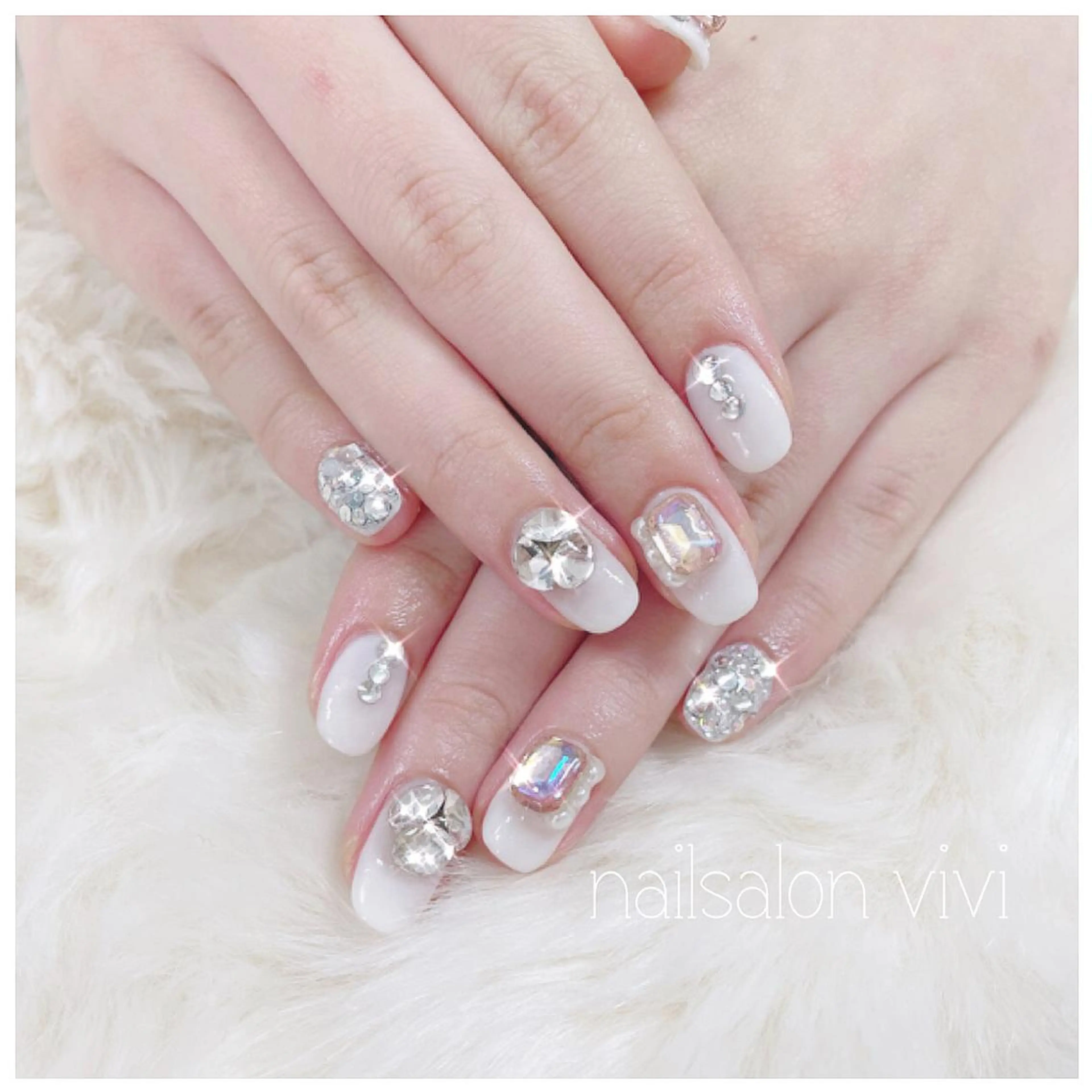 ネイル ＶＩＶＩ nailsalonのネイルデザイン