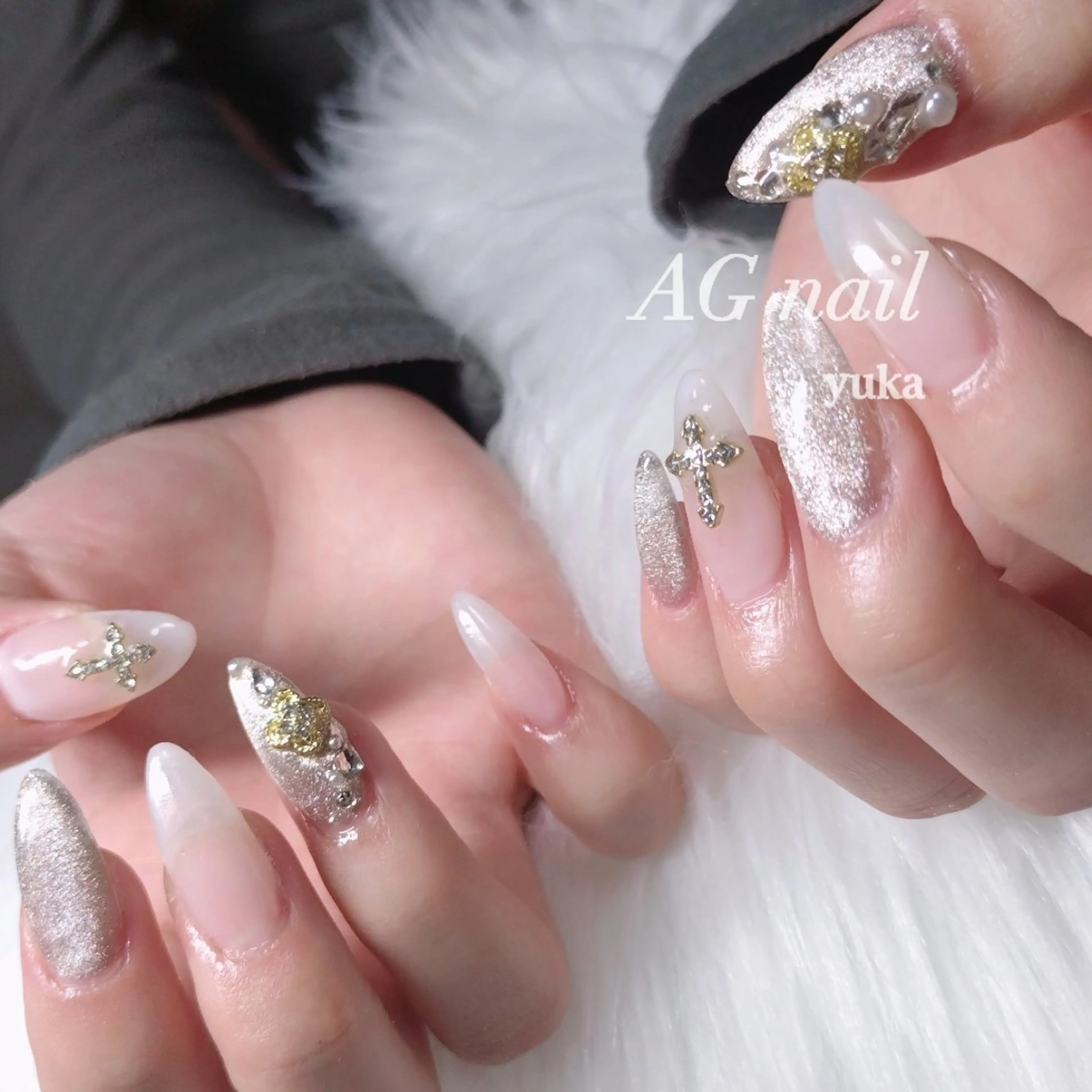 ネイル 成人式 ゴールド ホワイト AG nail 〚　yuka　〛のネイルデザイン