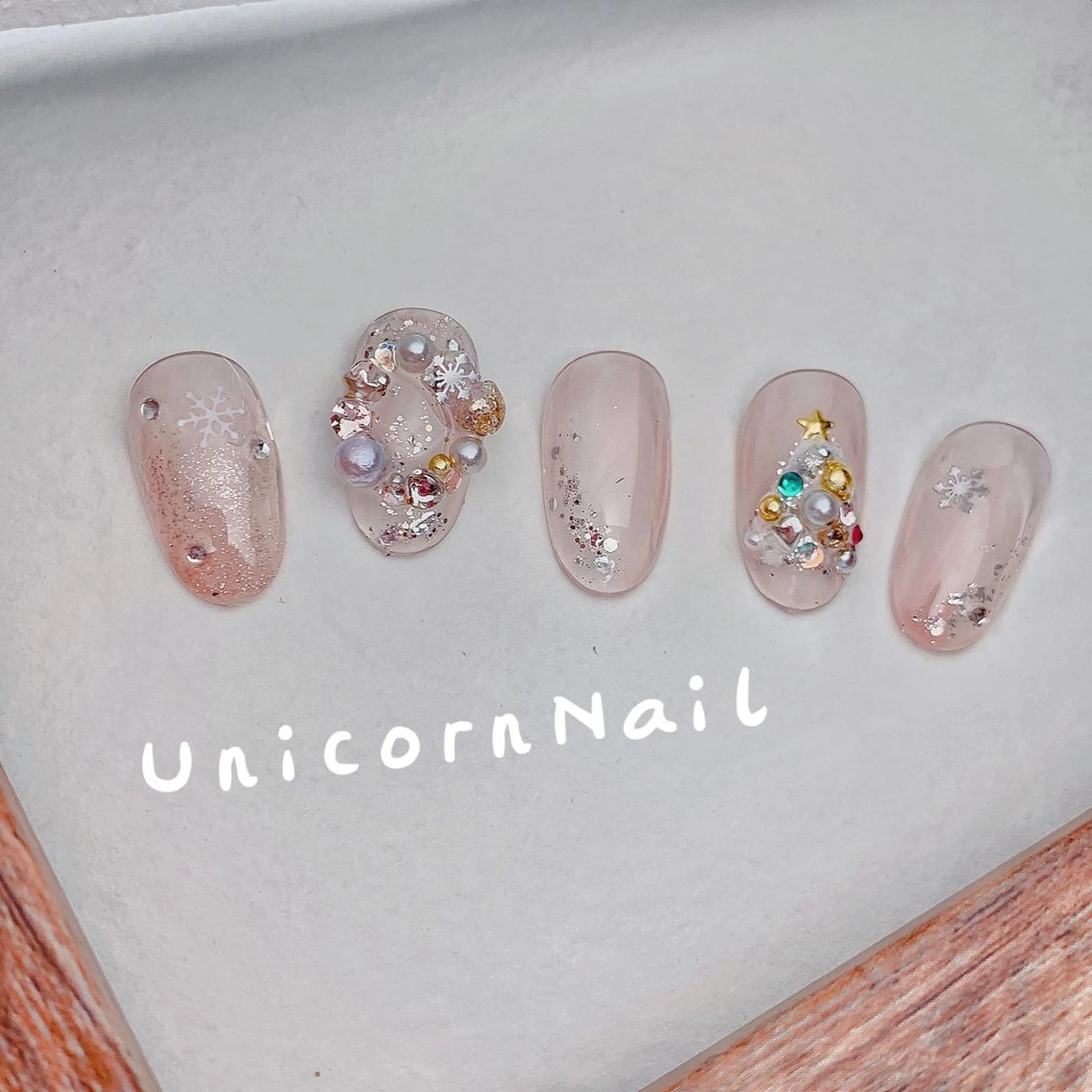 ネイル 冬ネイル クリスマス UnicornNail所属・Unicorn Nail 矢場町店のネイルデザイン