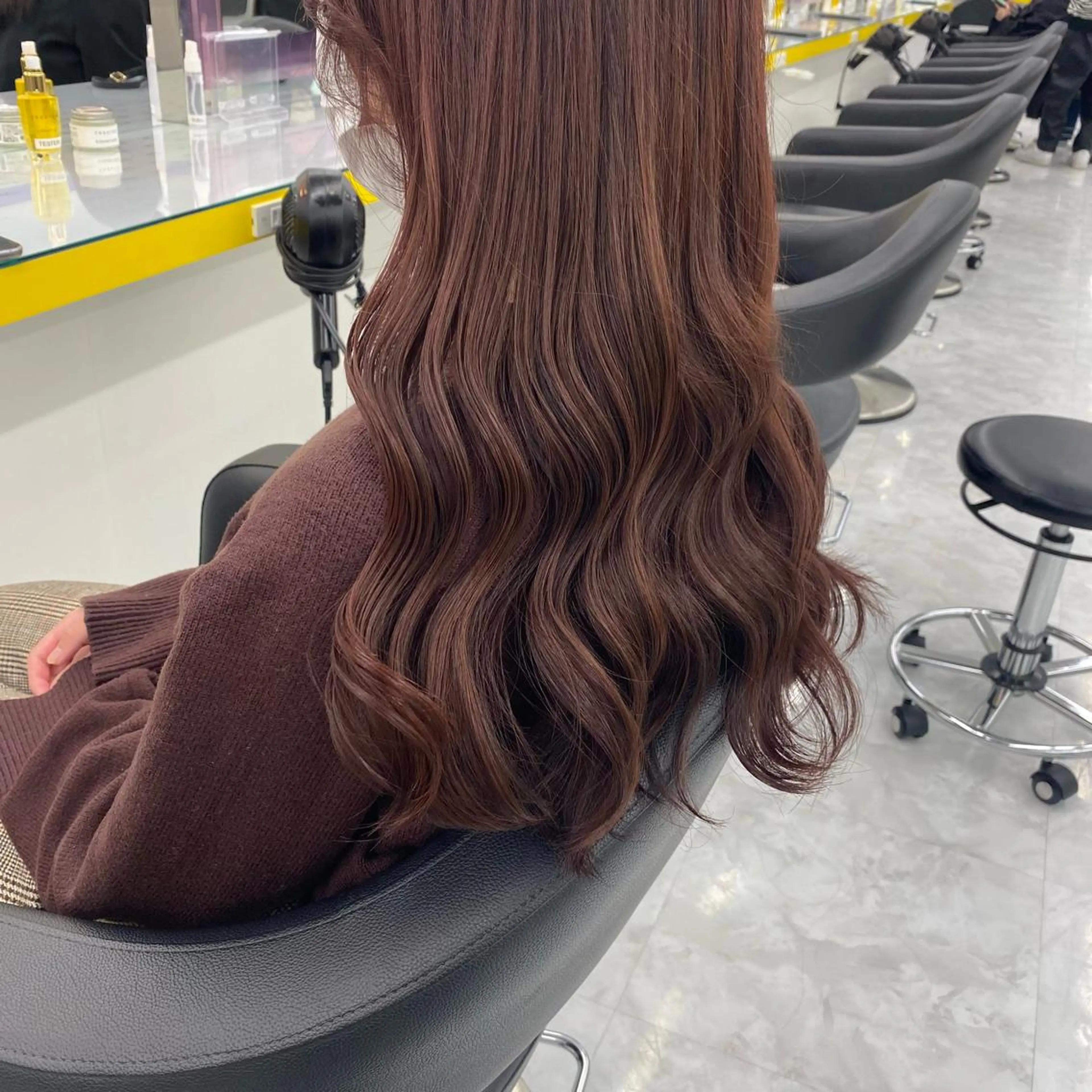 ロング カラー パーマ ヘアアレンジ メンズ キッズ ネイル マツエク・マツパ アイブロウ ブラウンカラー ピンクカラー ピンクブラウン カラーマツエク ブラウン Lumo所属・💖横浜ブリーチなし 💖MIHOのヘアスタイル