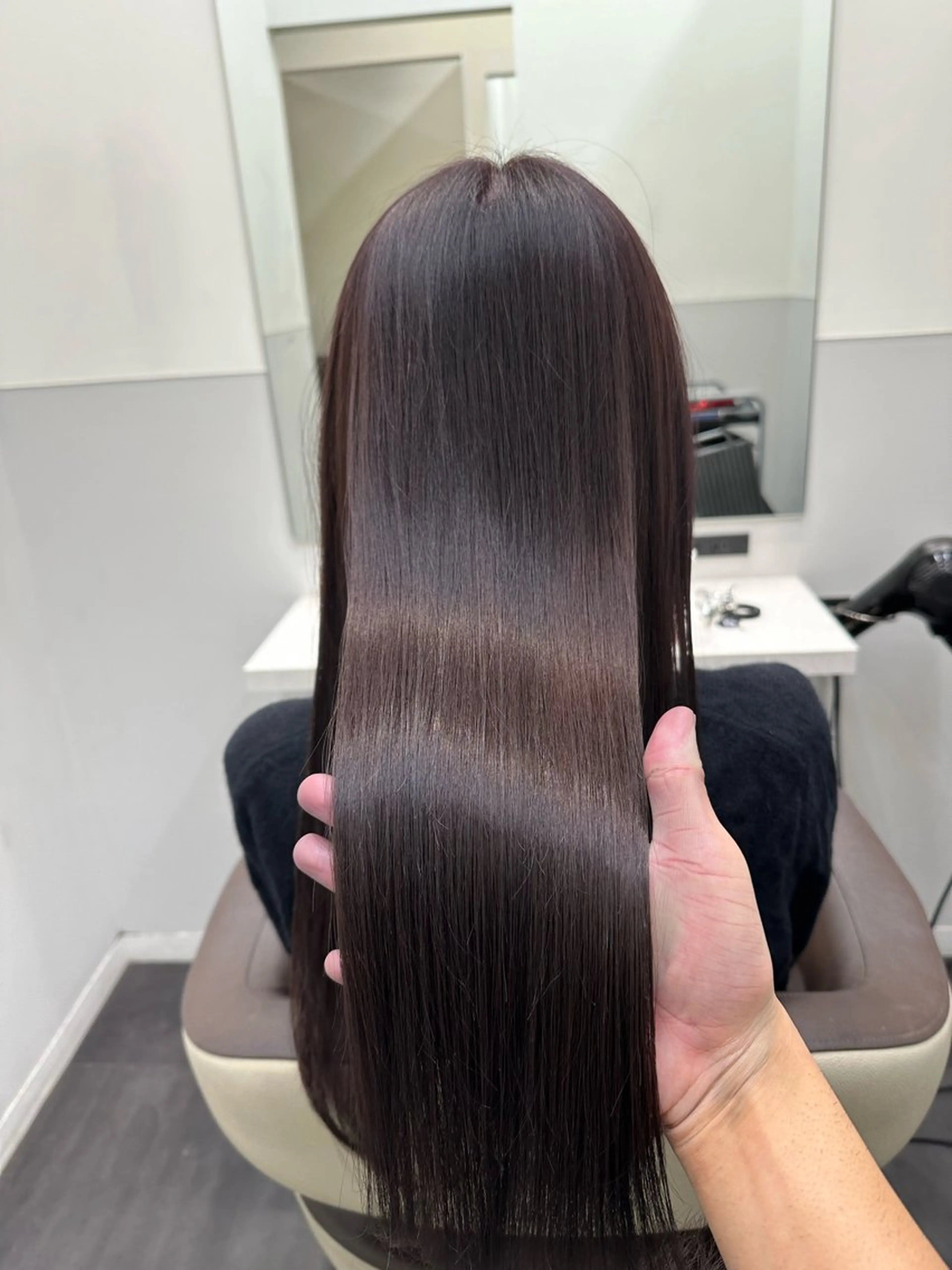 ロング カラー ブリーチ ラベンダーカラー ブリーチなしカラー トリートメント 酸熱トリートメント カット ヘアカラー トリートメント 【レイヤー/韓国風 /髪質改善】RINのヘアスタイル