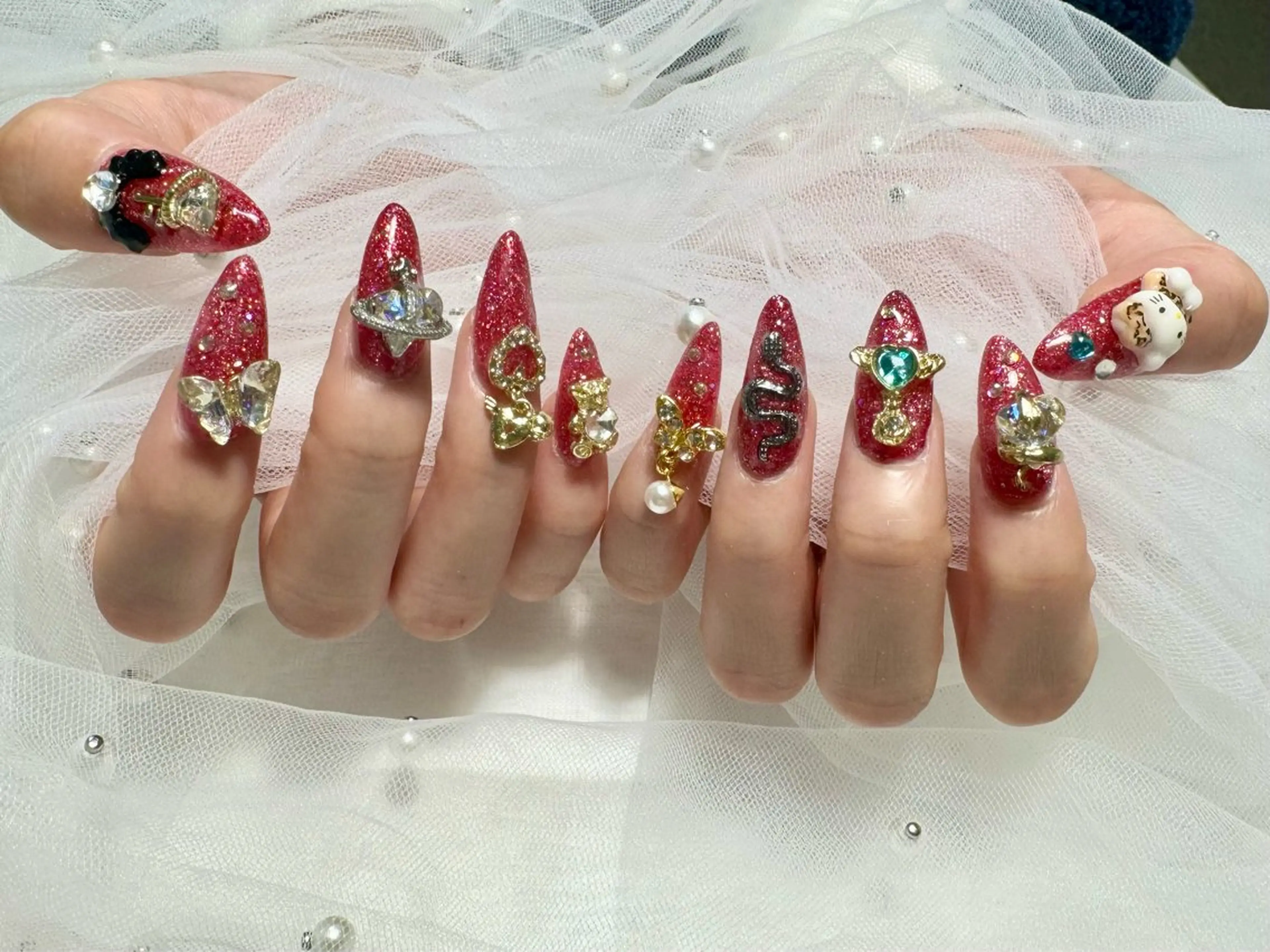 ジェルネイル120分やり放題　(パーツ付け放題)の写真