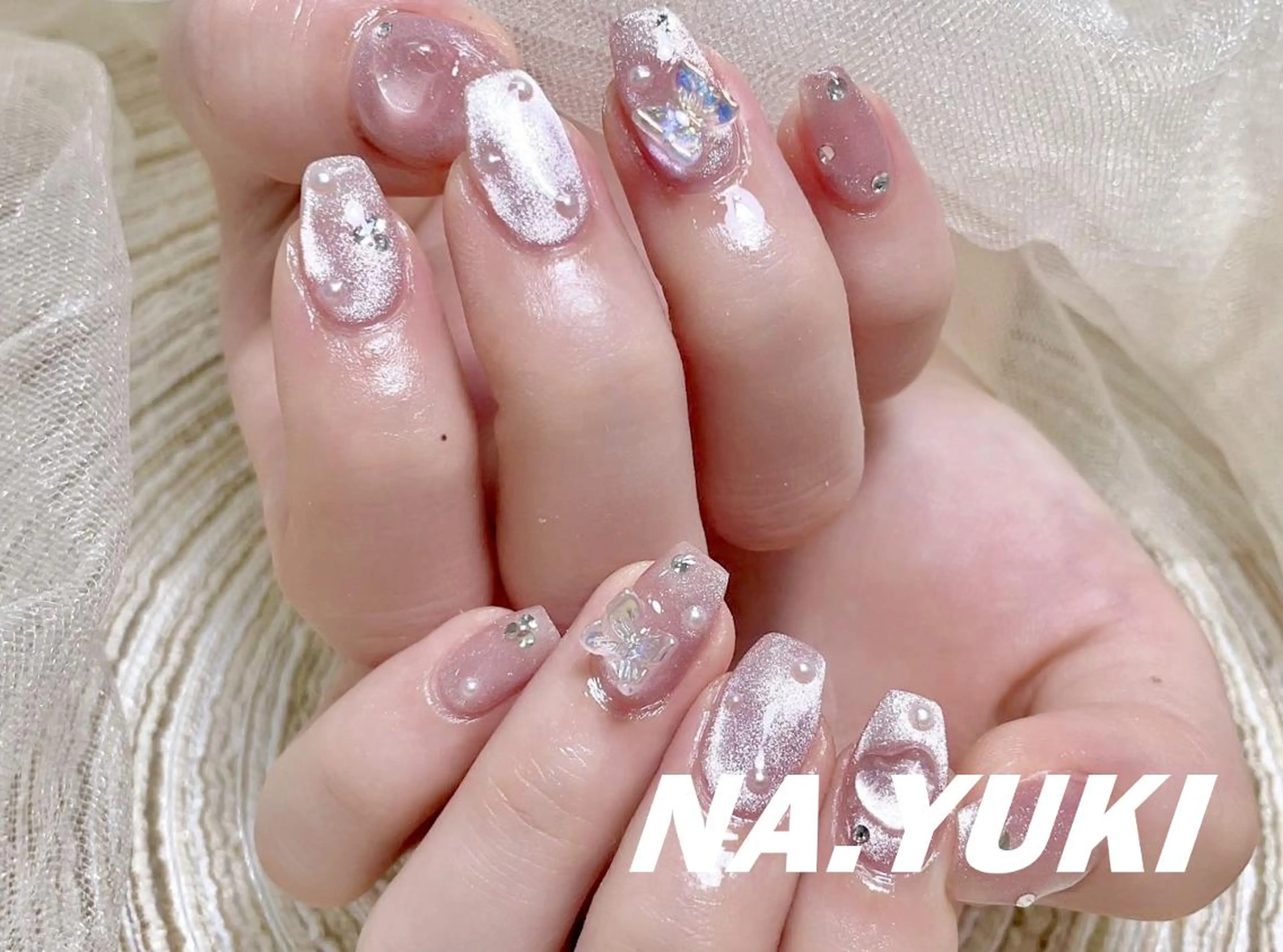 ネイル ハンドネイル ハンドケア 🌷 Mooning 🌷のネイルデザイン