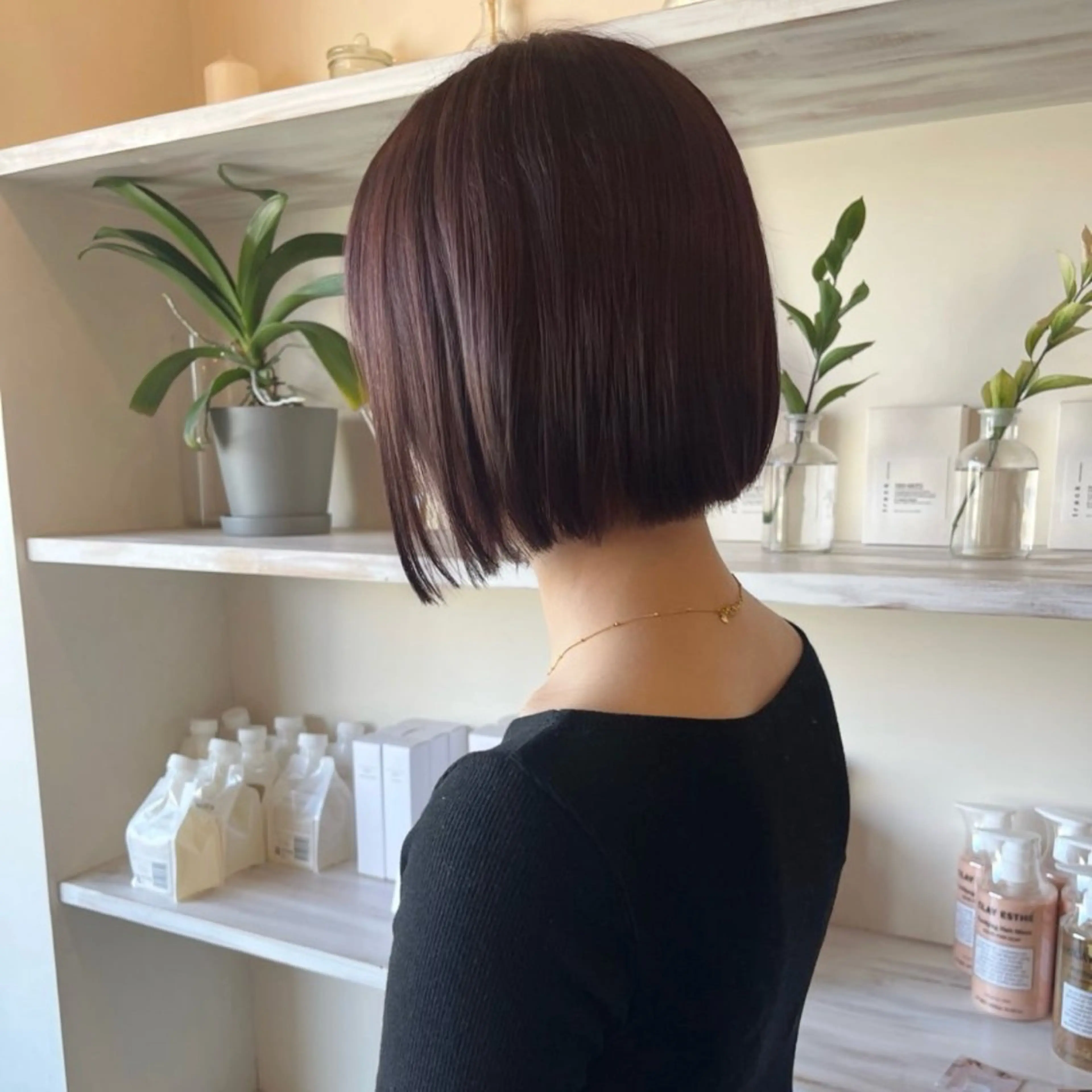 ショート ヘアカラー トリートメント Yurika🕯️ 透明感カラー/ボブのヘアスタイル