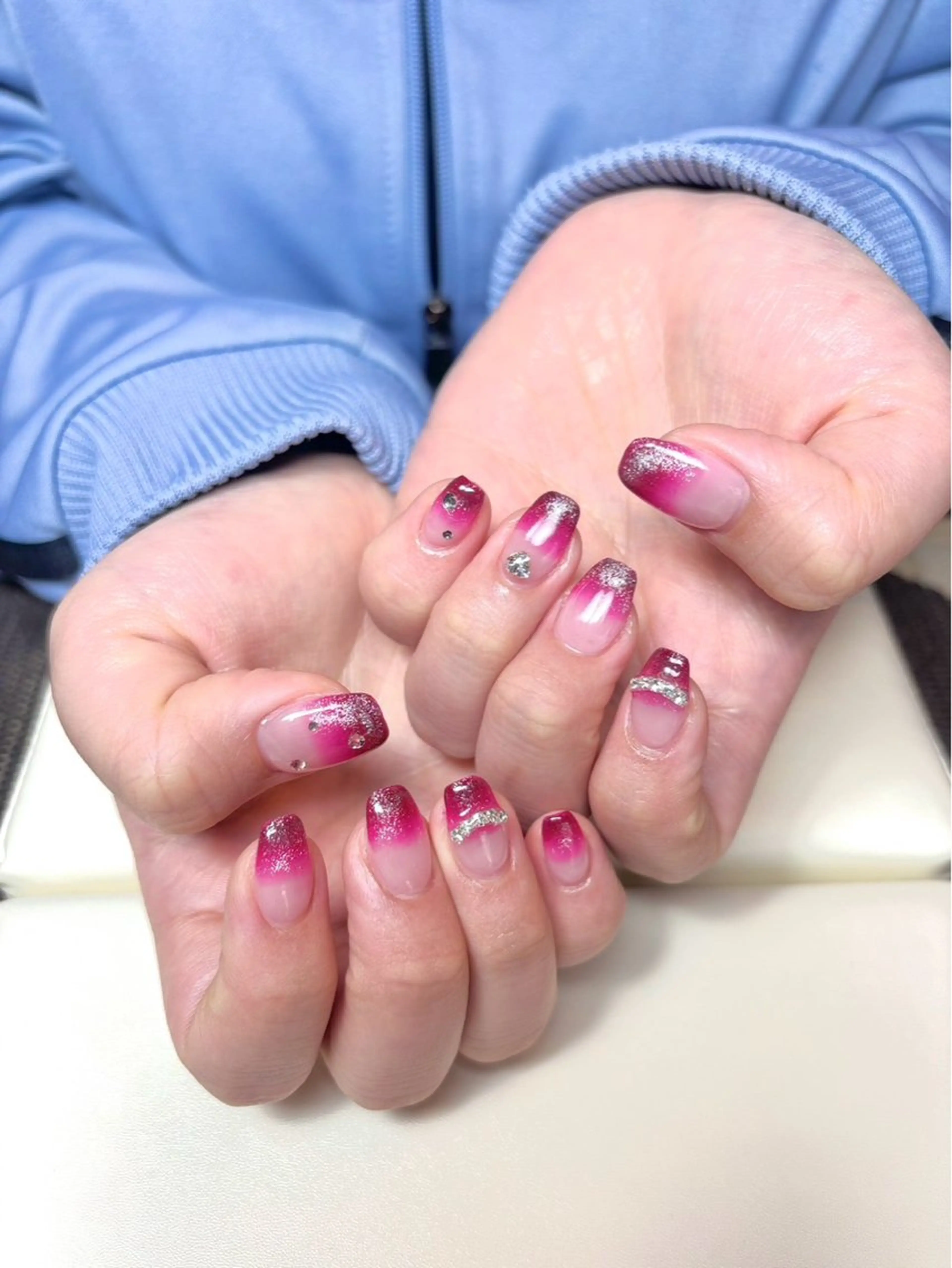 ネイル マグネットネイル ピンク シルバー ハンドネイル Nail Salon R.N アールドットエヌ所属・R.N アールドットエヌのネイルデザイン