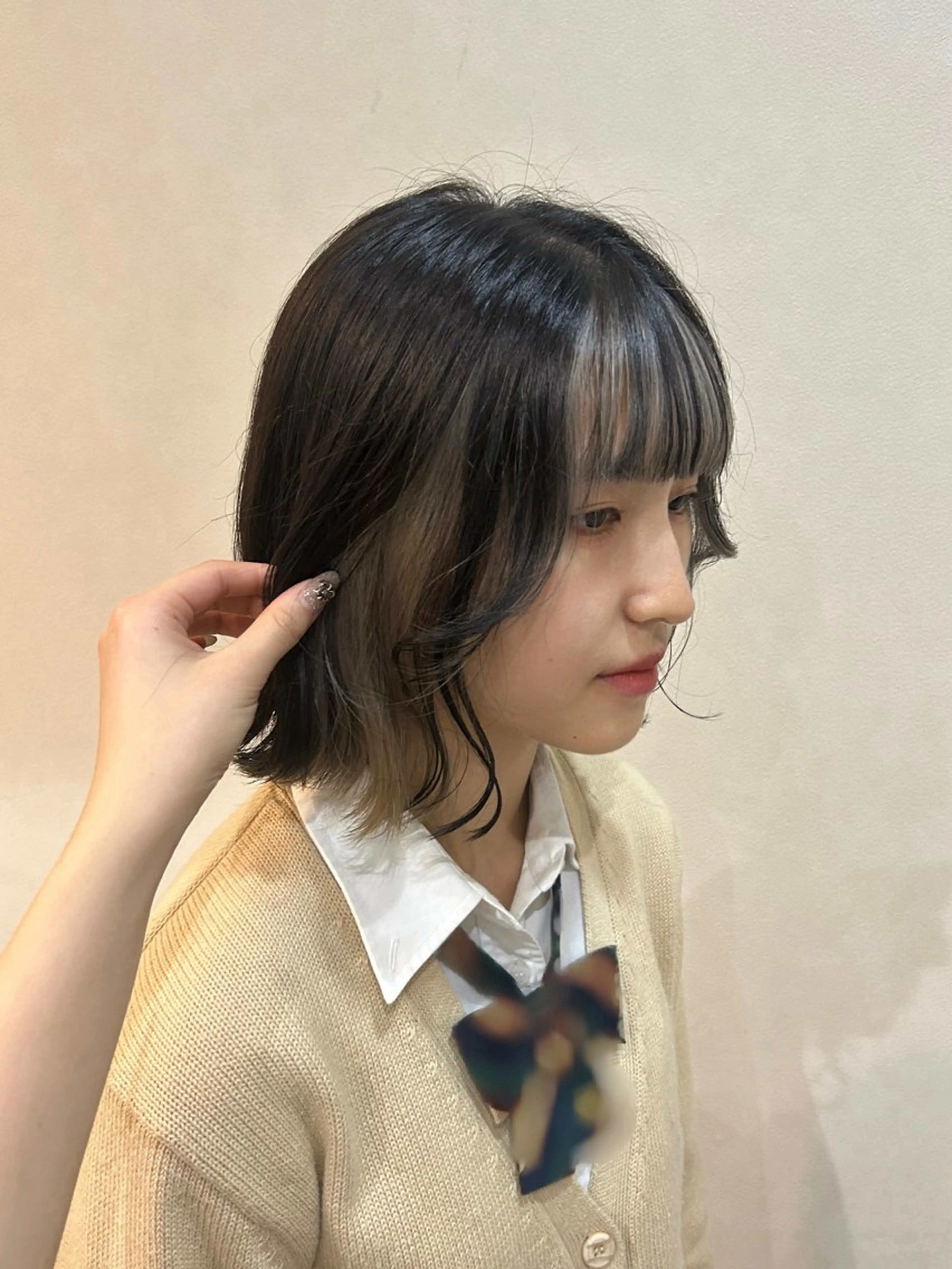 ショート ミストバング ヘアカラー MIDORI🌙 透明感/ベージュのヘアスタイル