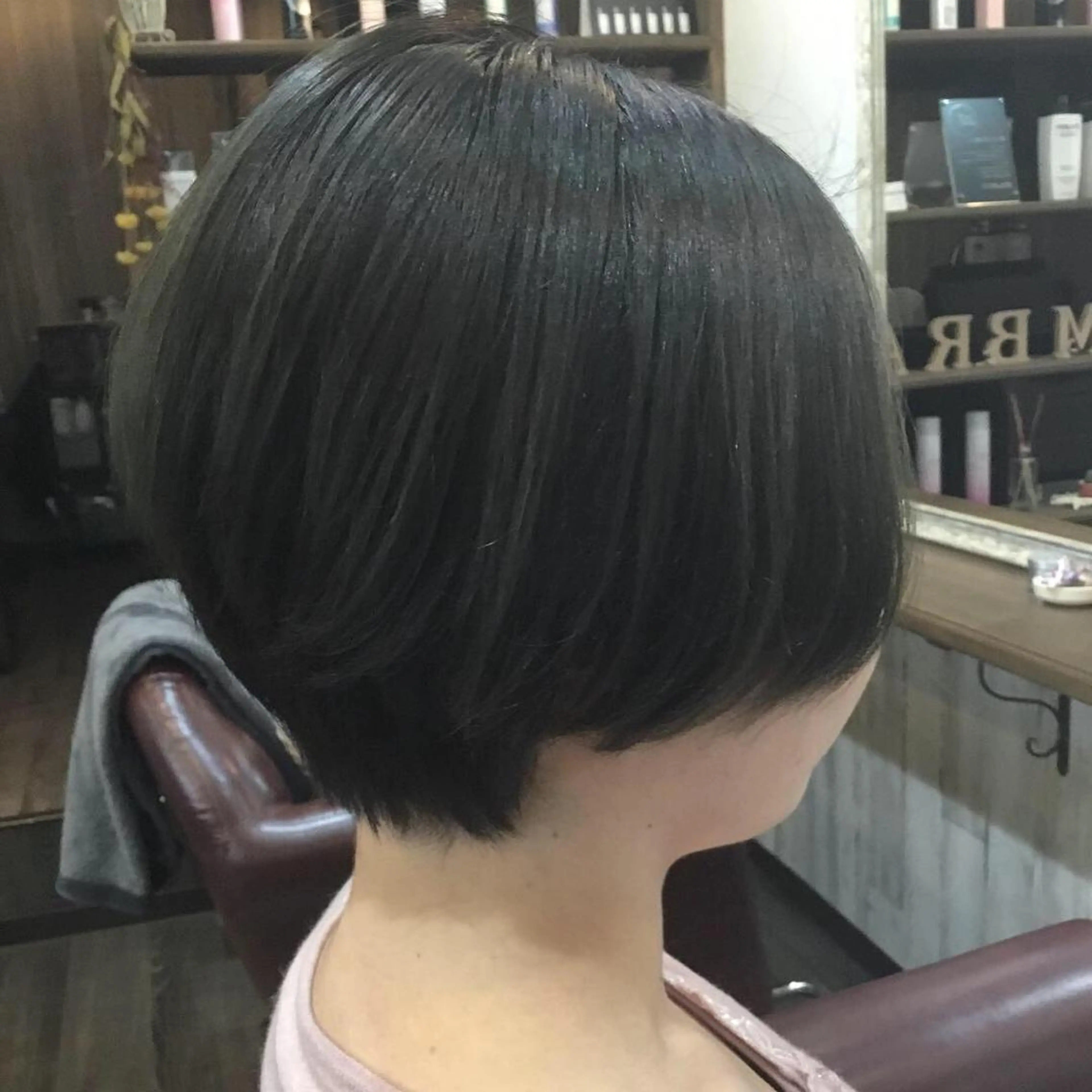 ショート カラー 金崎 新吾のヘアスタイル