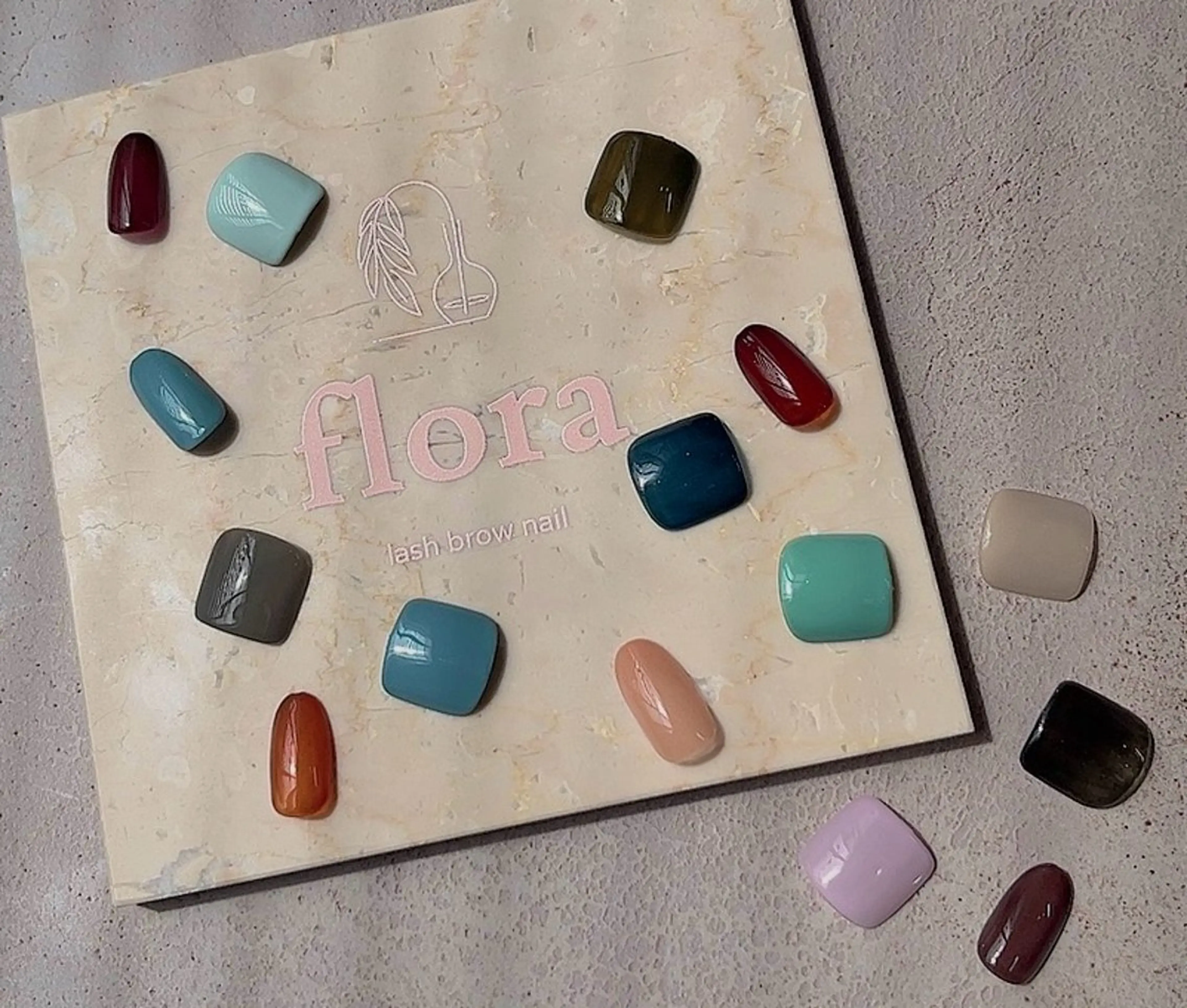 ネイル flora所属・もりした とものネイルデザイン