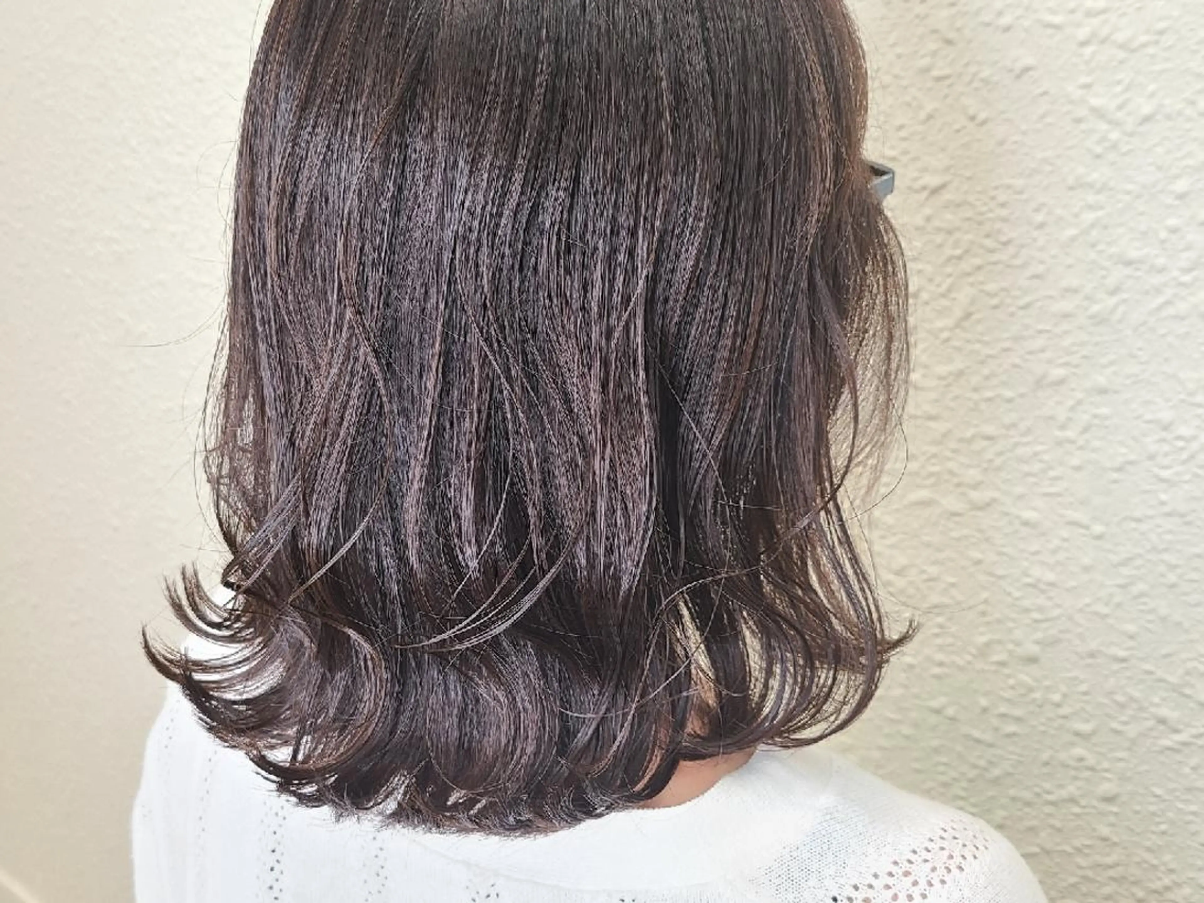 ミディアム ブリーチカラー🌈 嘉名 真樹のヘアスタイル