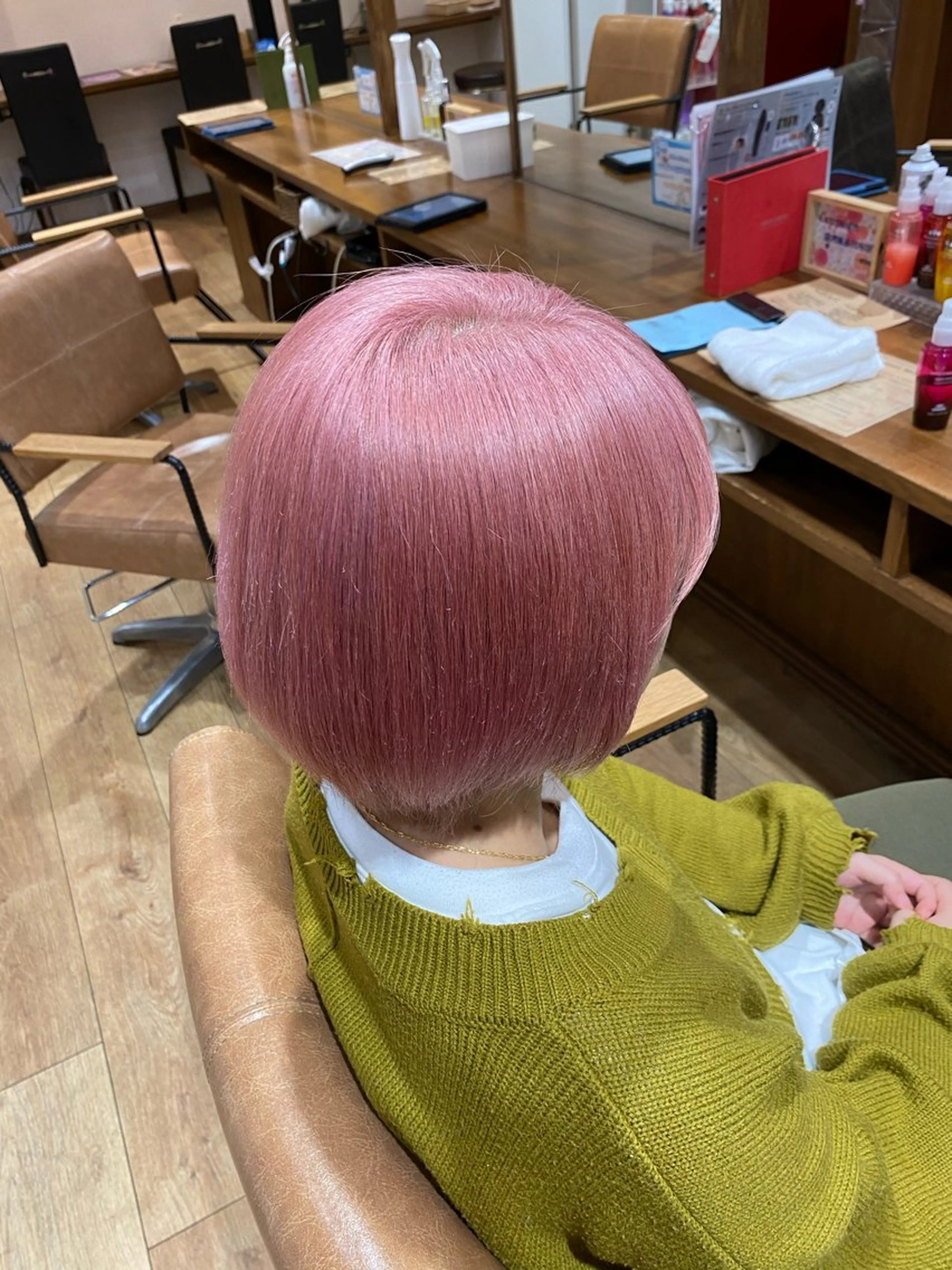 ショート カラー ピンクカラー 暖色系カラー まおのヘアスタイル