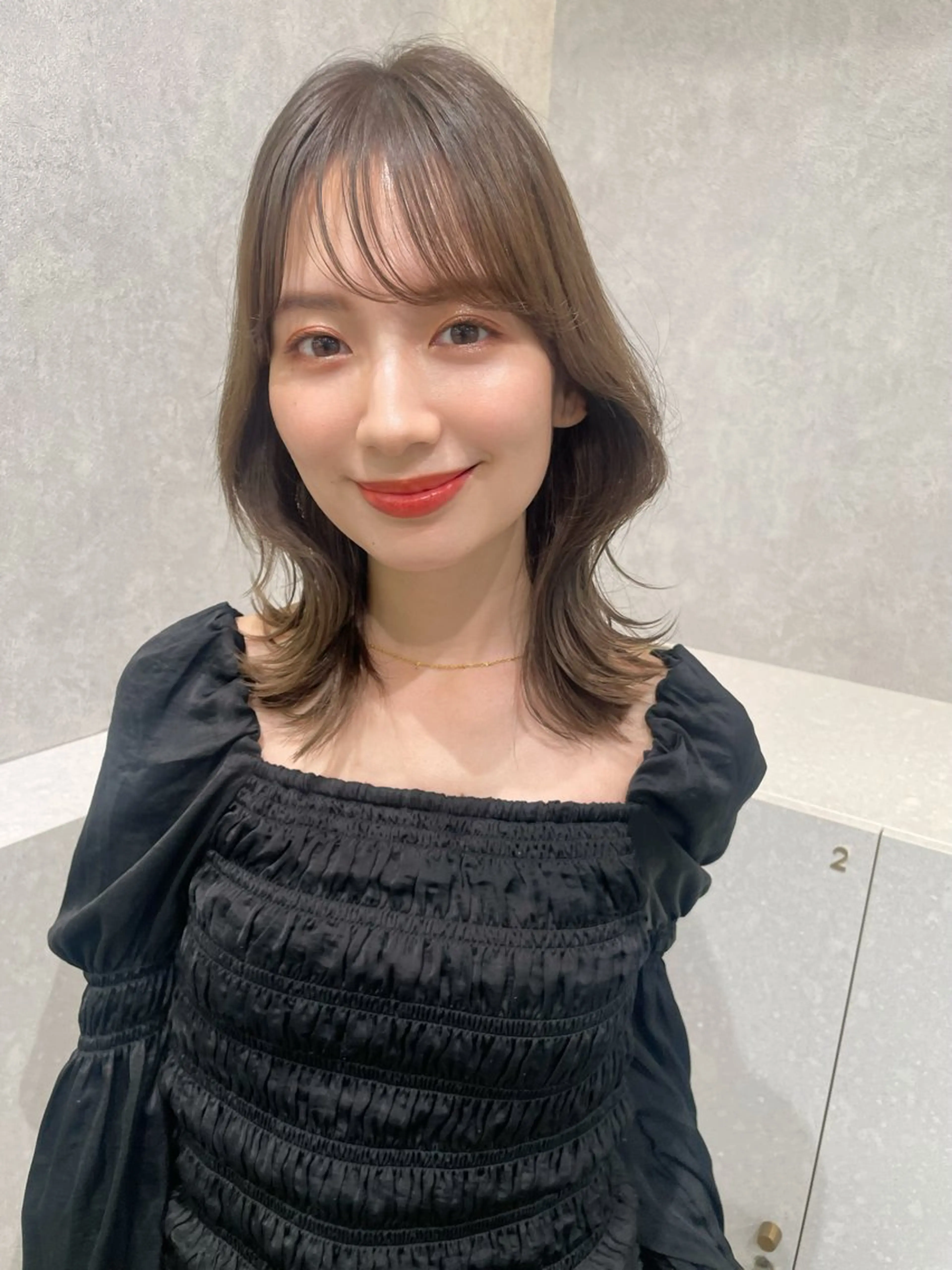 ミディアム カット レイヤー/韓国/ 顔周り/しんやのヘアスタイル