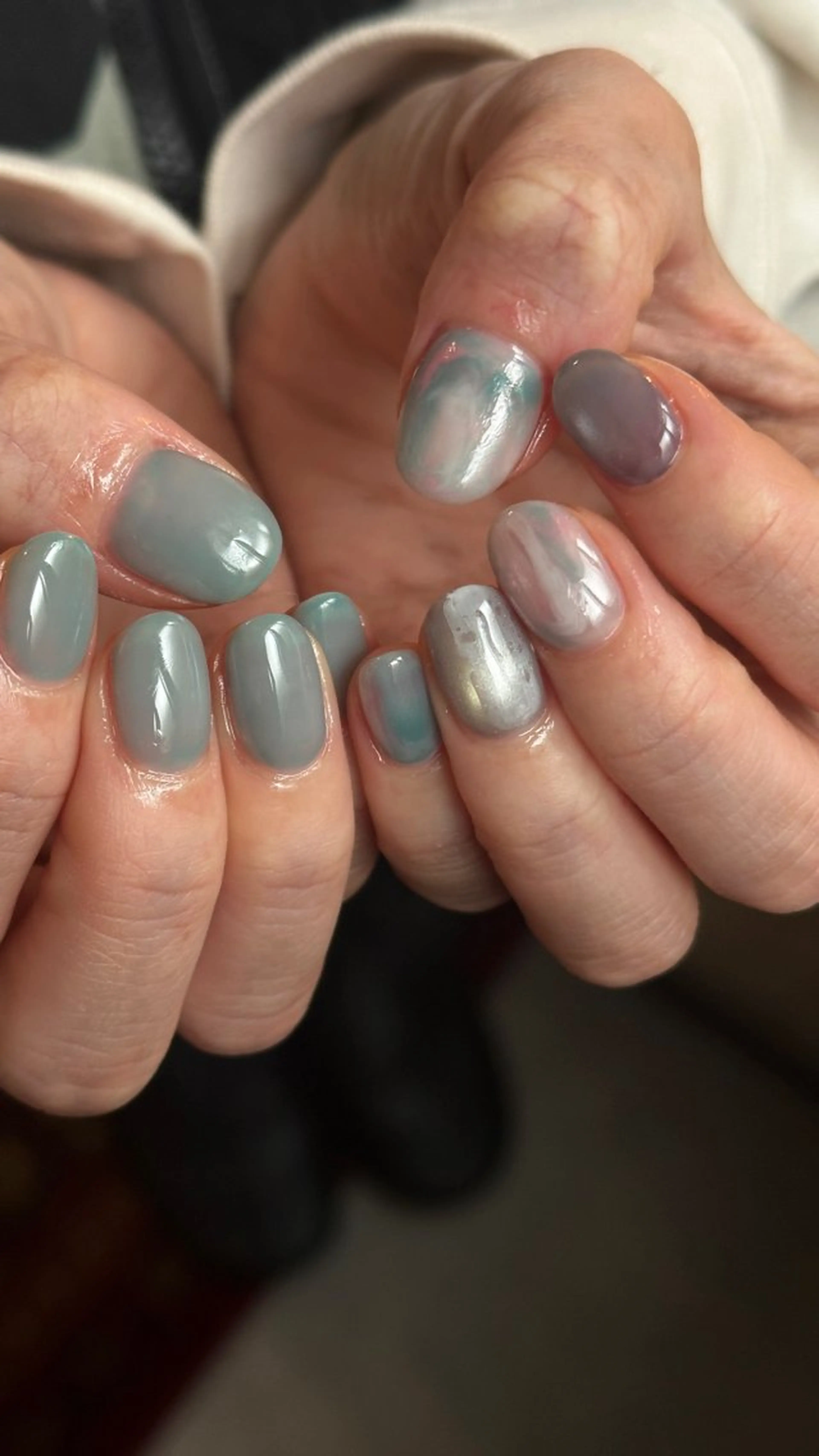 ネイル 水色 ニュアンスネイル ワンカラーネイル ハンドネイル tiyu salonn所属・ayaka モデル募集中のネイルデザイン