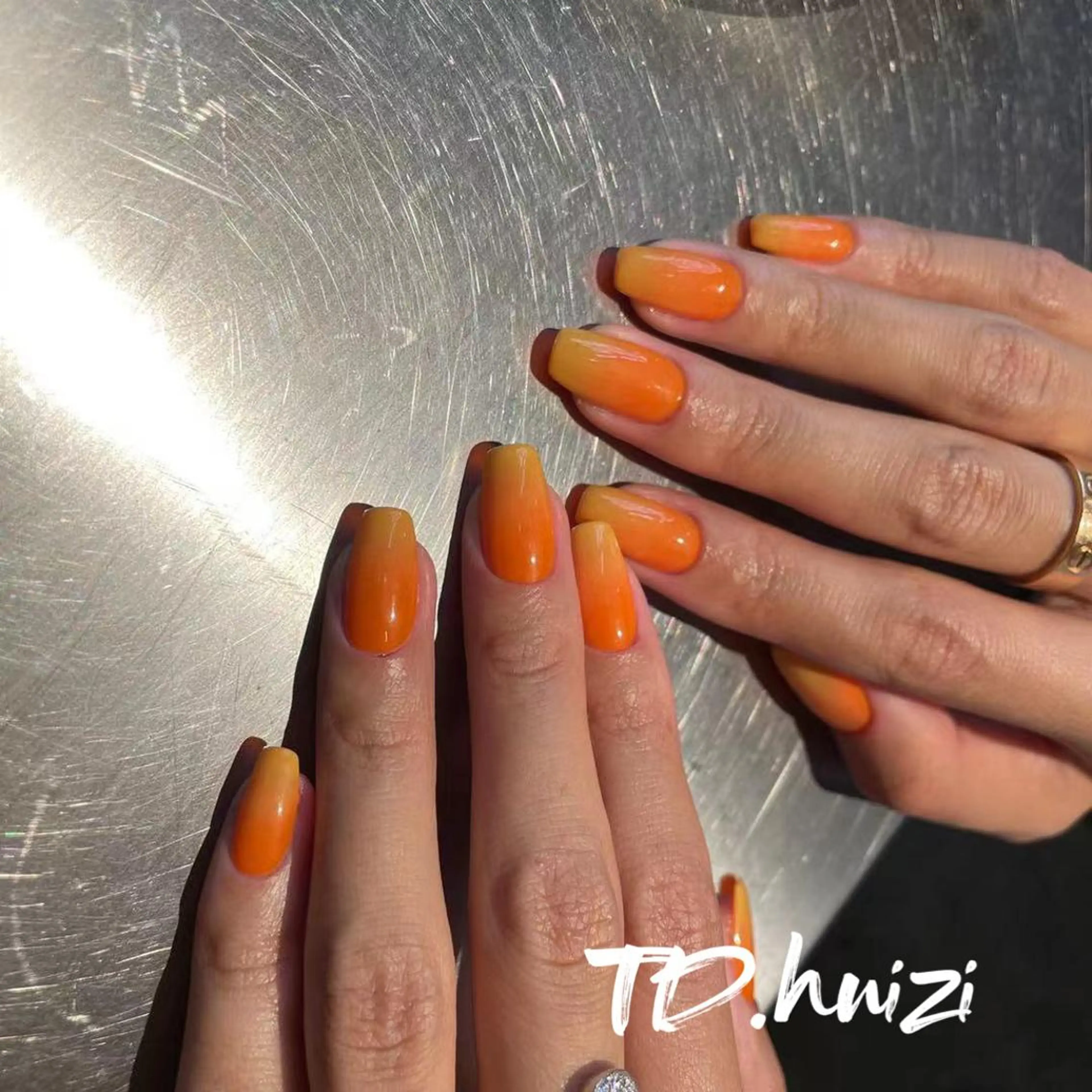 ミディアム めぐみのネイルサロン 惠のネイルデザイン