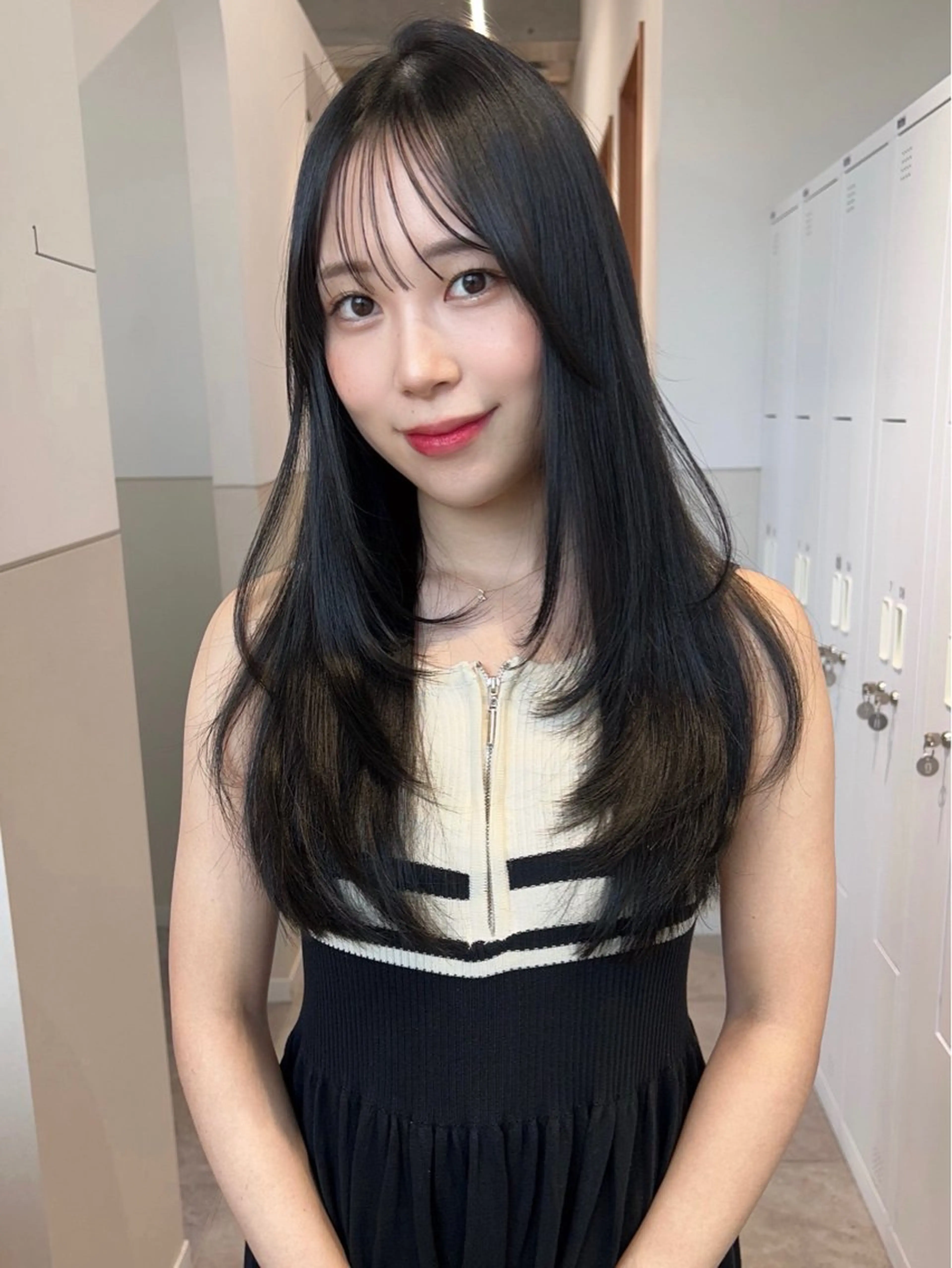 ロング カラー ダークグレー ダークグレージュ グレージュ レイヤーカット レイヤーカット🎀 yuiのヘアスタイル