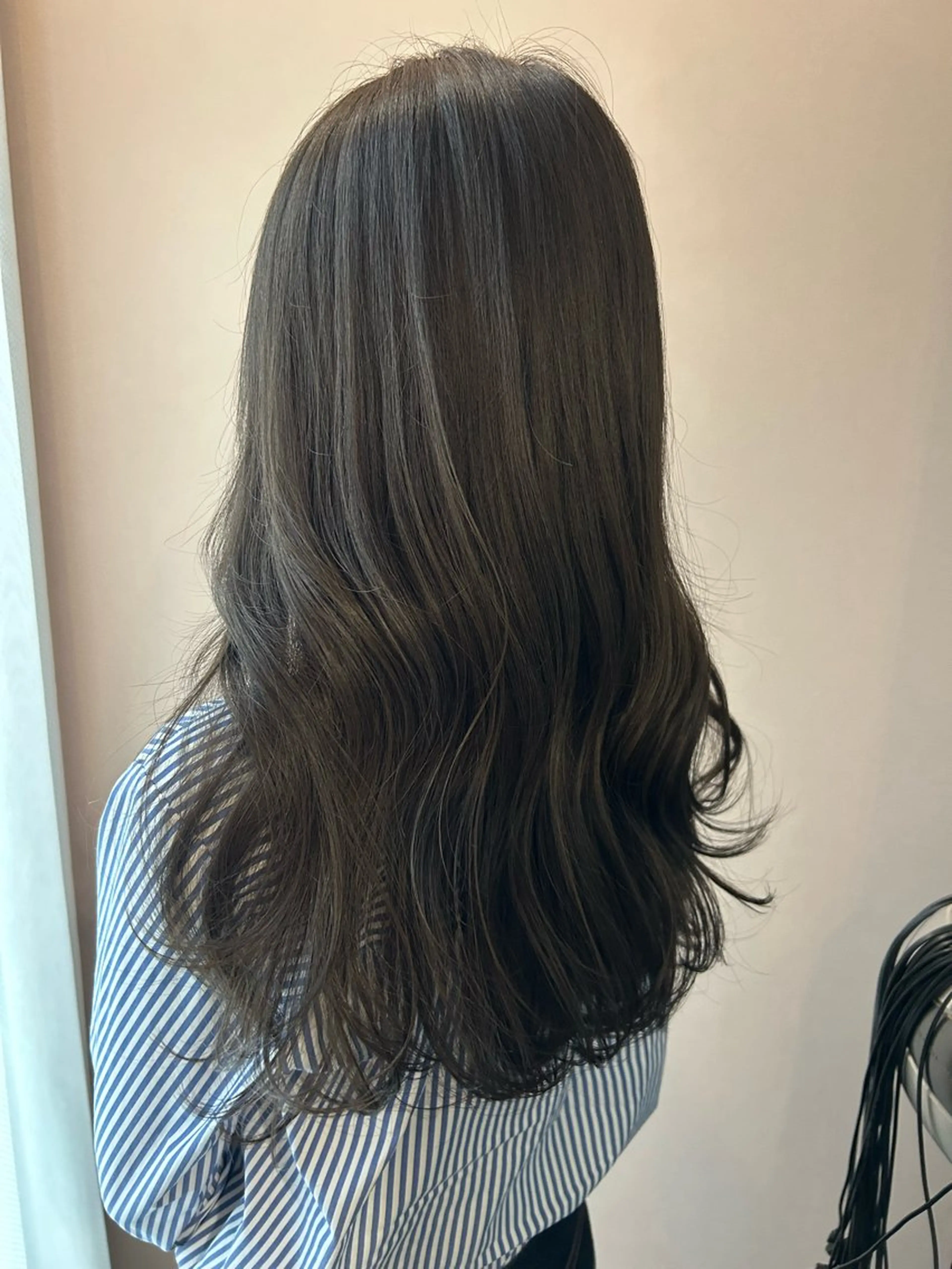 ロング カラー グレージュ カット ヘアカラー トリートメント hub hair レイヤー/透明感のヘアスタイル