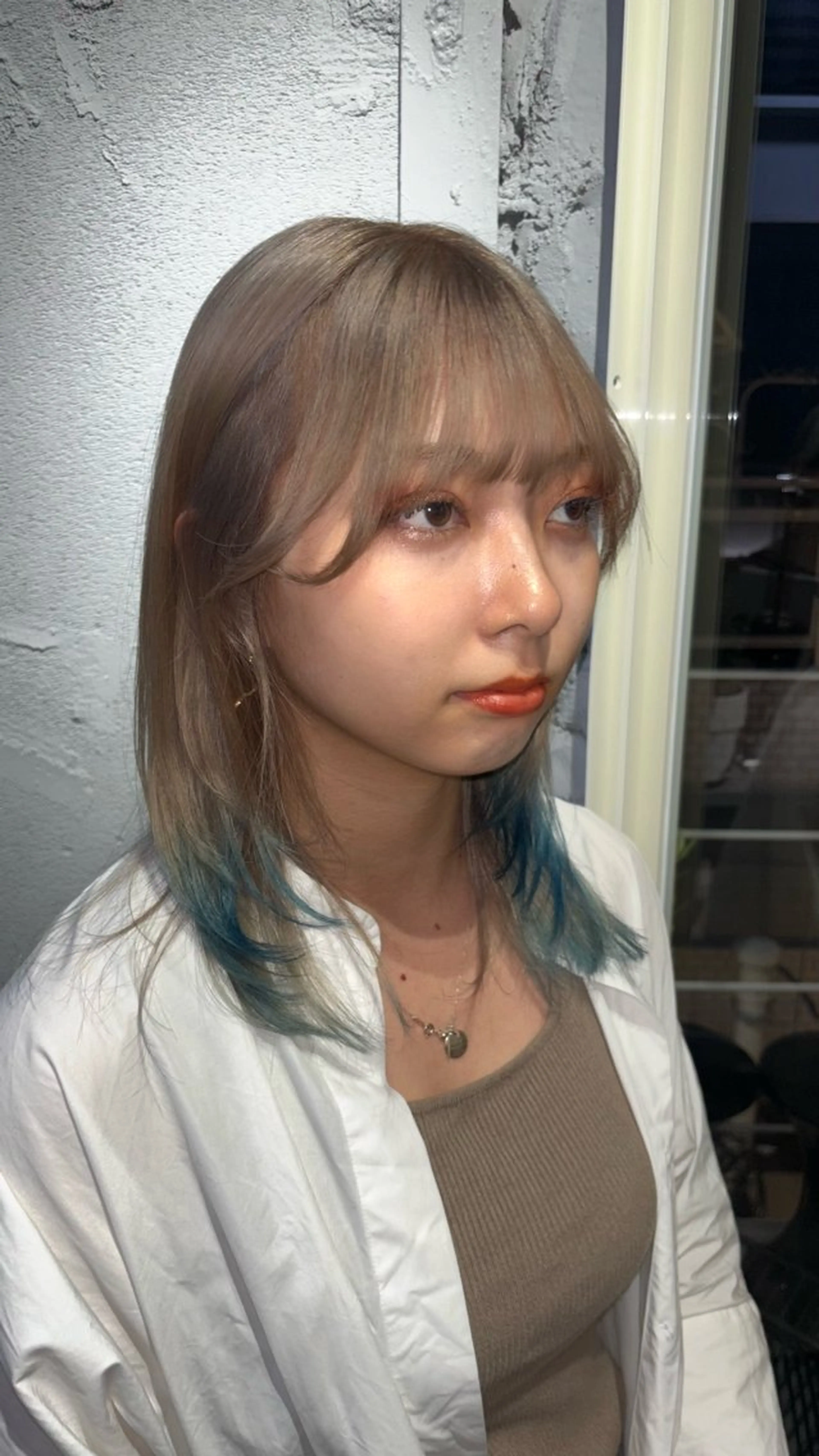 ミディアム カラー ベージュカラー デザインカラー レイヤーカット hair&beauty geen 東大宮店所属・あんず/ワンカラー ベージュ/明るめのヘアスタイル