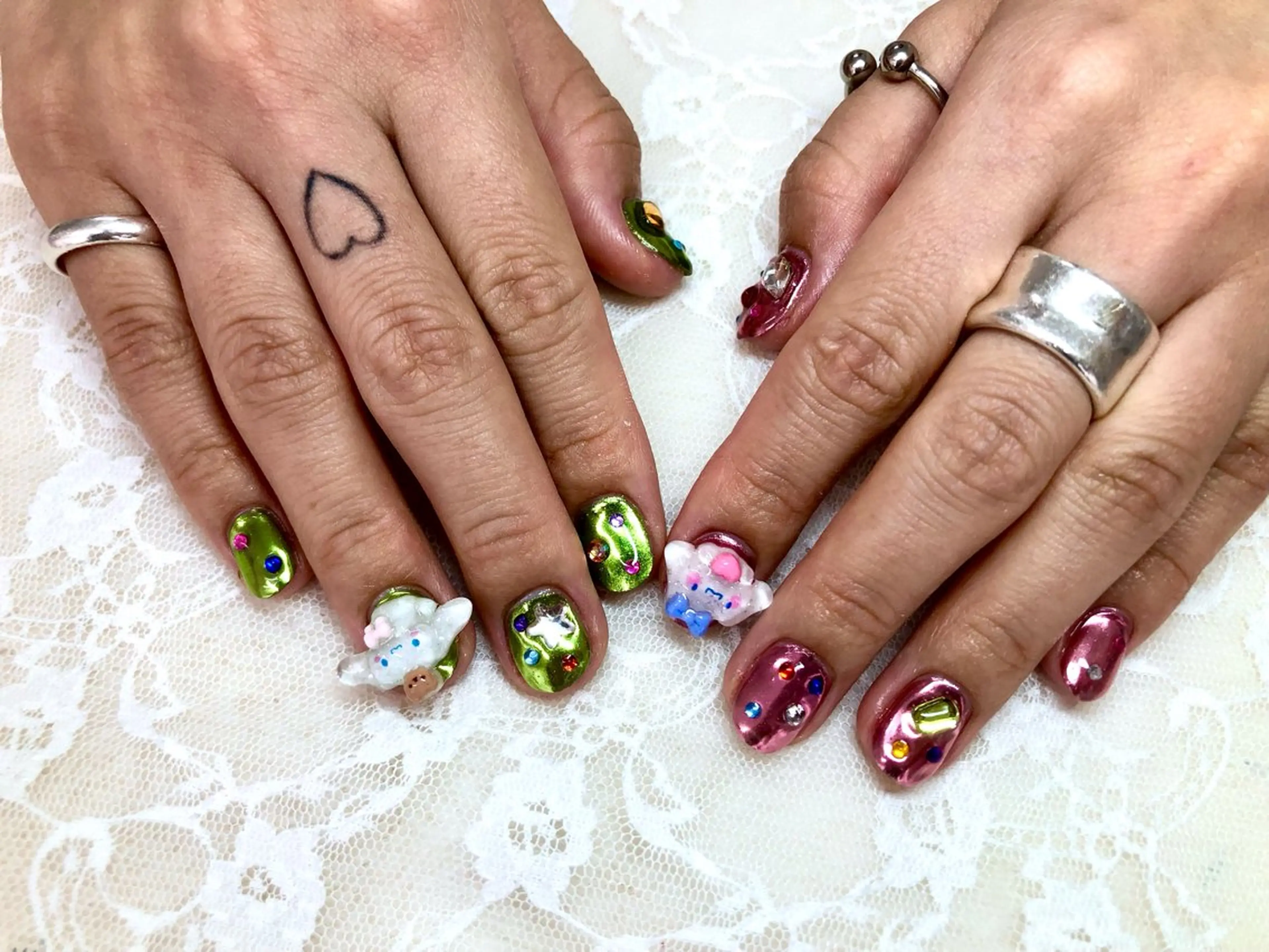 ネイル ミラーネイル ストーンネイル ワンホンネイル ハンドネイル ハンドケア Epokku ネイルサロンのネイルデザイン