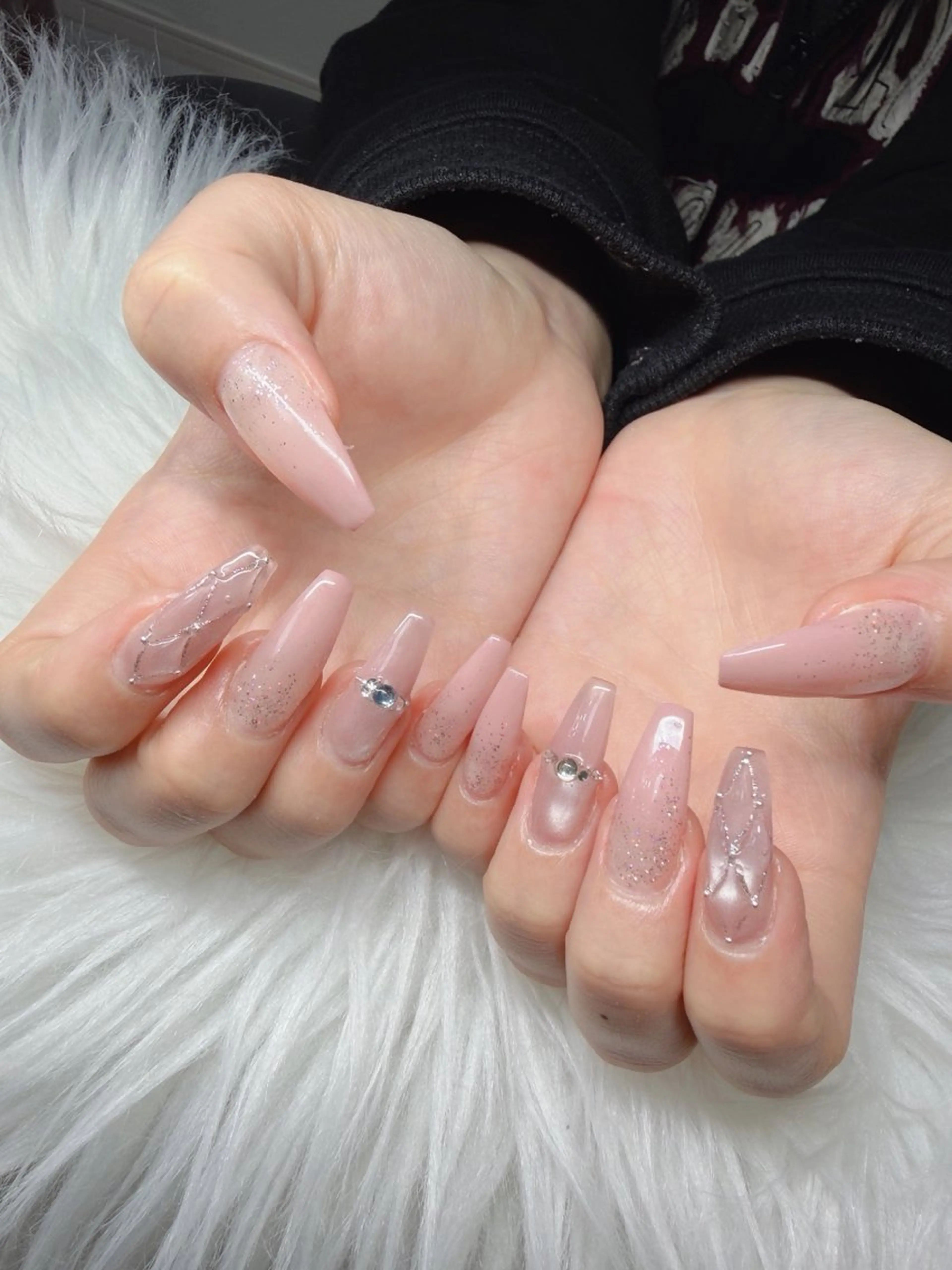 ネイル 長さ出し グラデーション 卒業式 キラキラネイル マグネットネイル Lee Nailsのネイルデザイン
