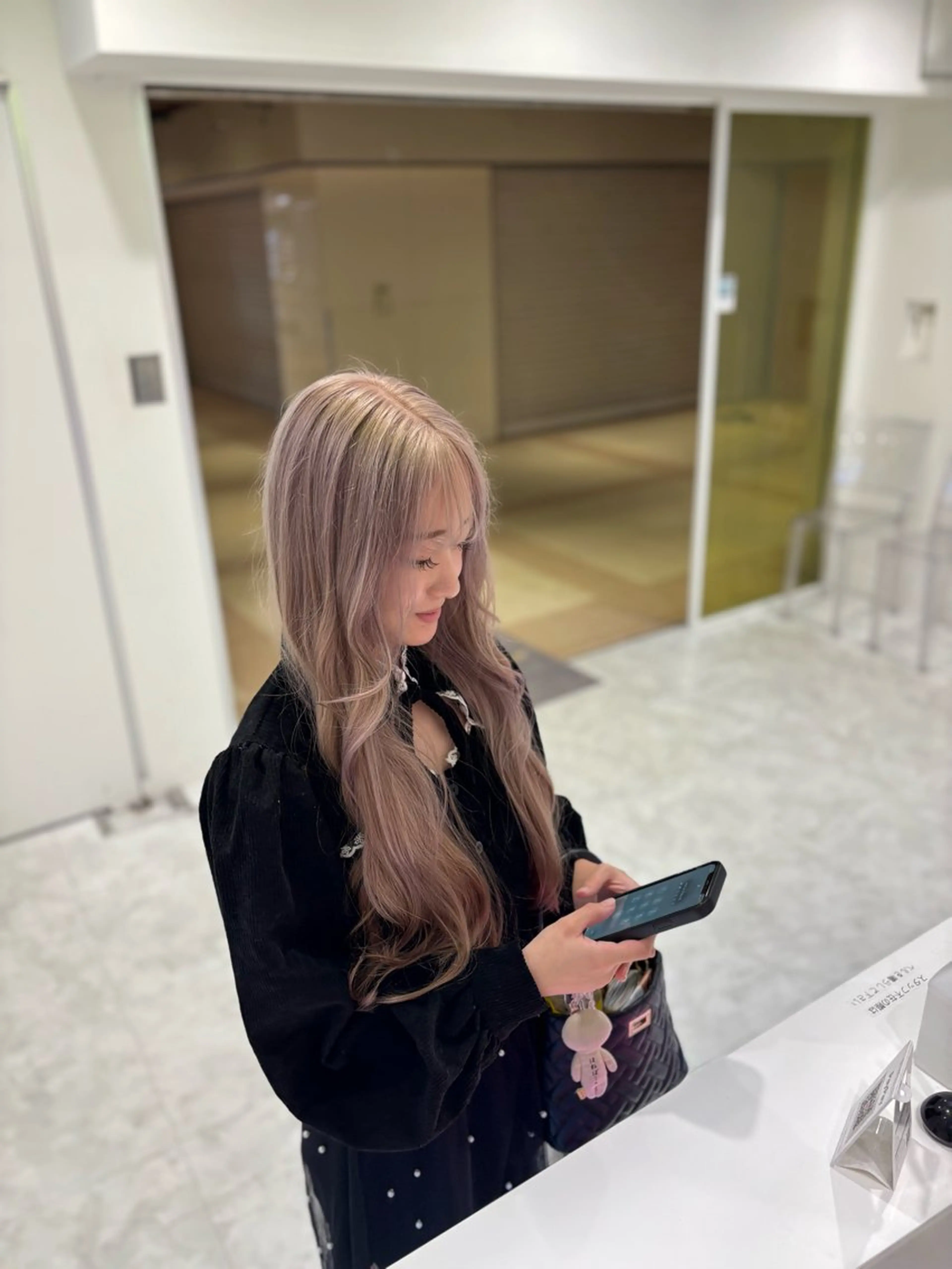 ロング カラー ヘアカラー 大人っぽベージュ🤍 当日予約◎ヒロトのヘアスタイル