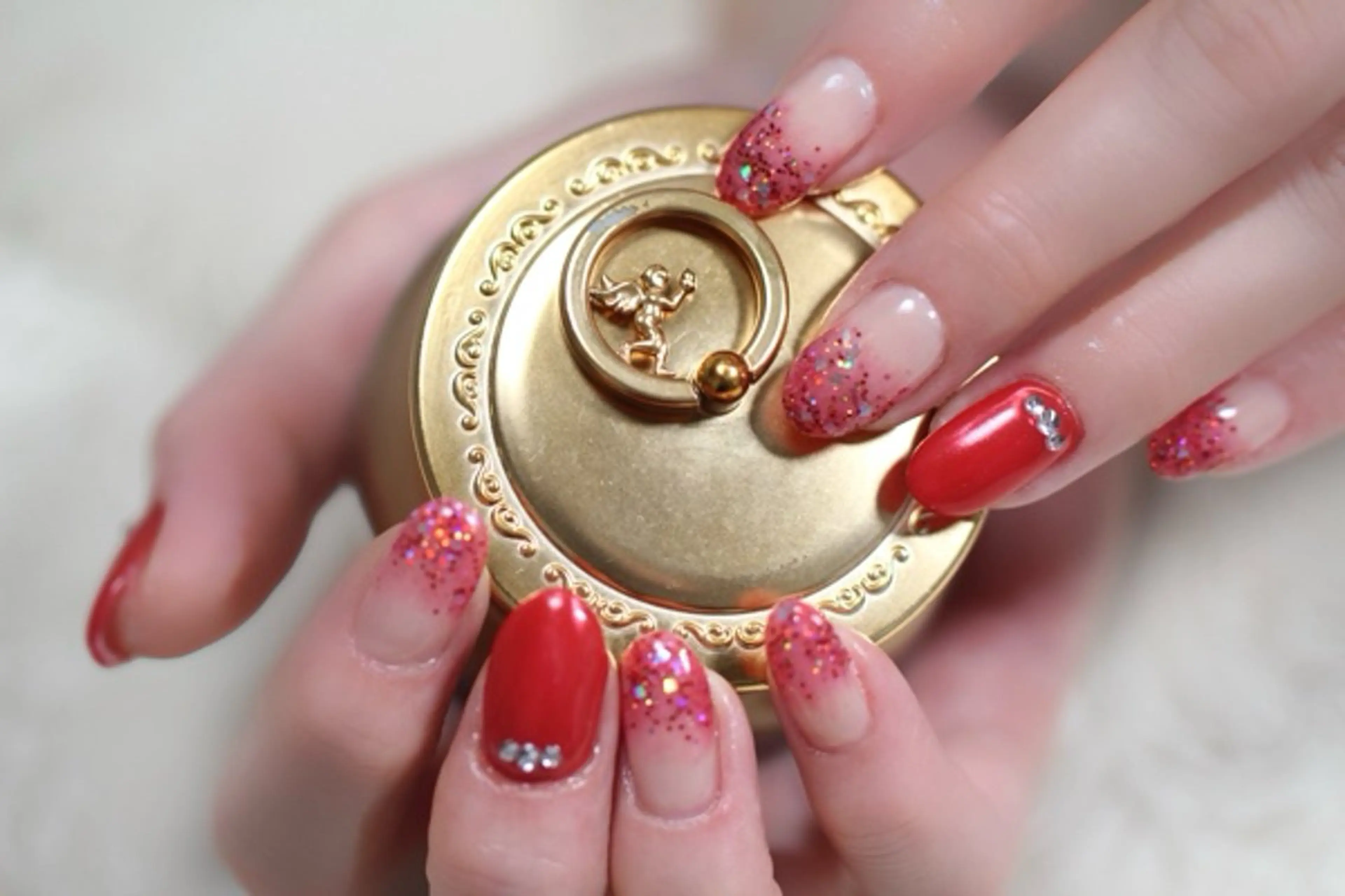 ネイル ジェルネイル グラデーション ラメ(グリッター) ラメグラデーション ミラーネイル ママリンド　志村坂上店所属・しみ えんのネイルデザイン