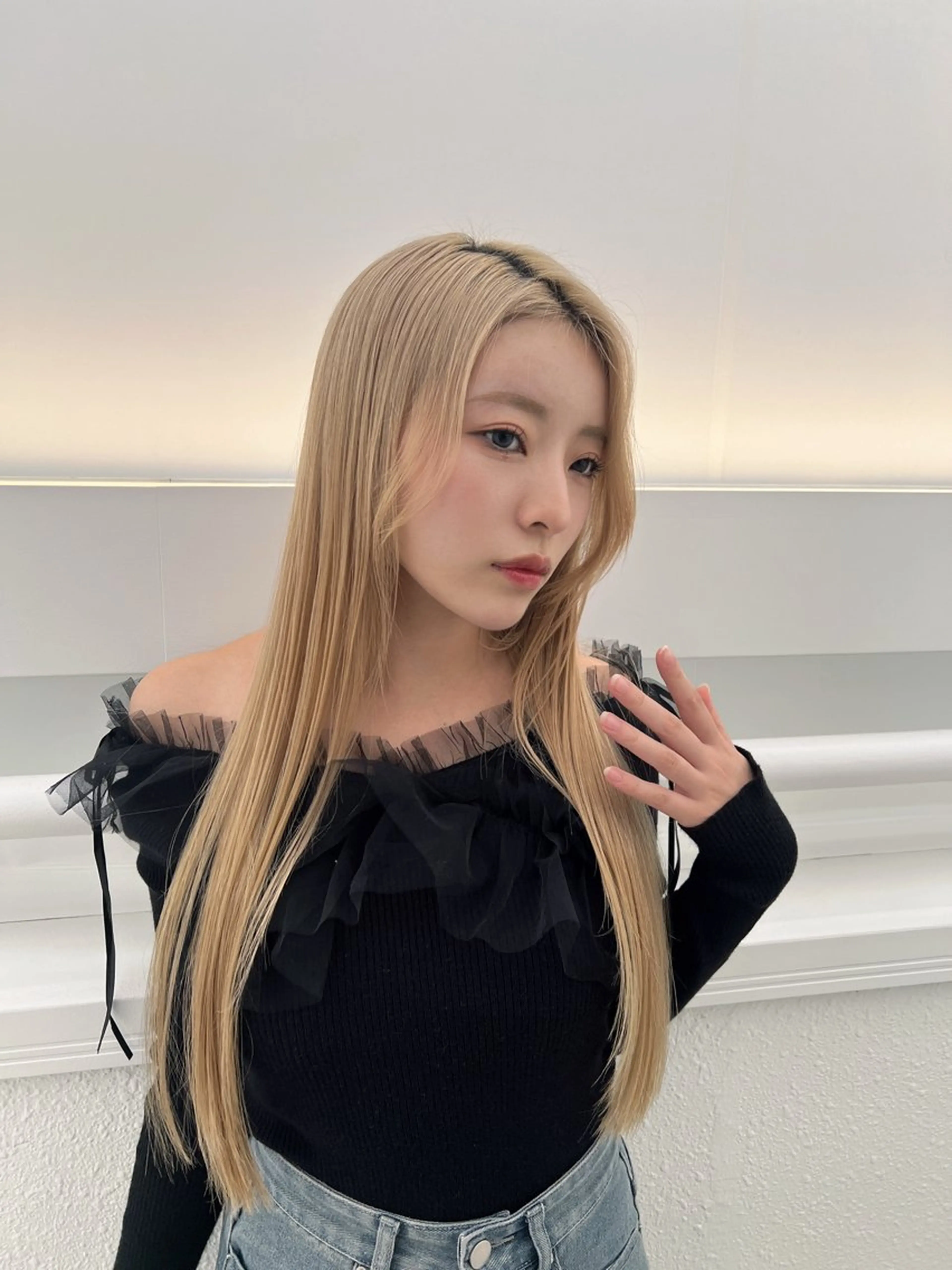 セミロング カラー ベージュカラー ブリーチ ブロンド ケアブリーチ 透明感カラー カット ヘアカラー 💎透明感カラー特化 💎TAISEIのヘアスタイル