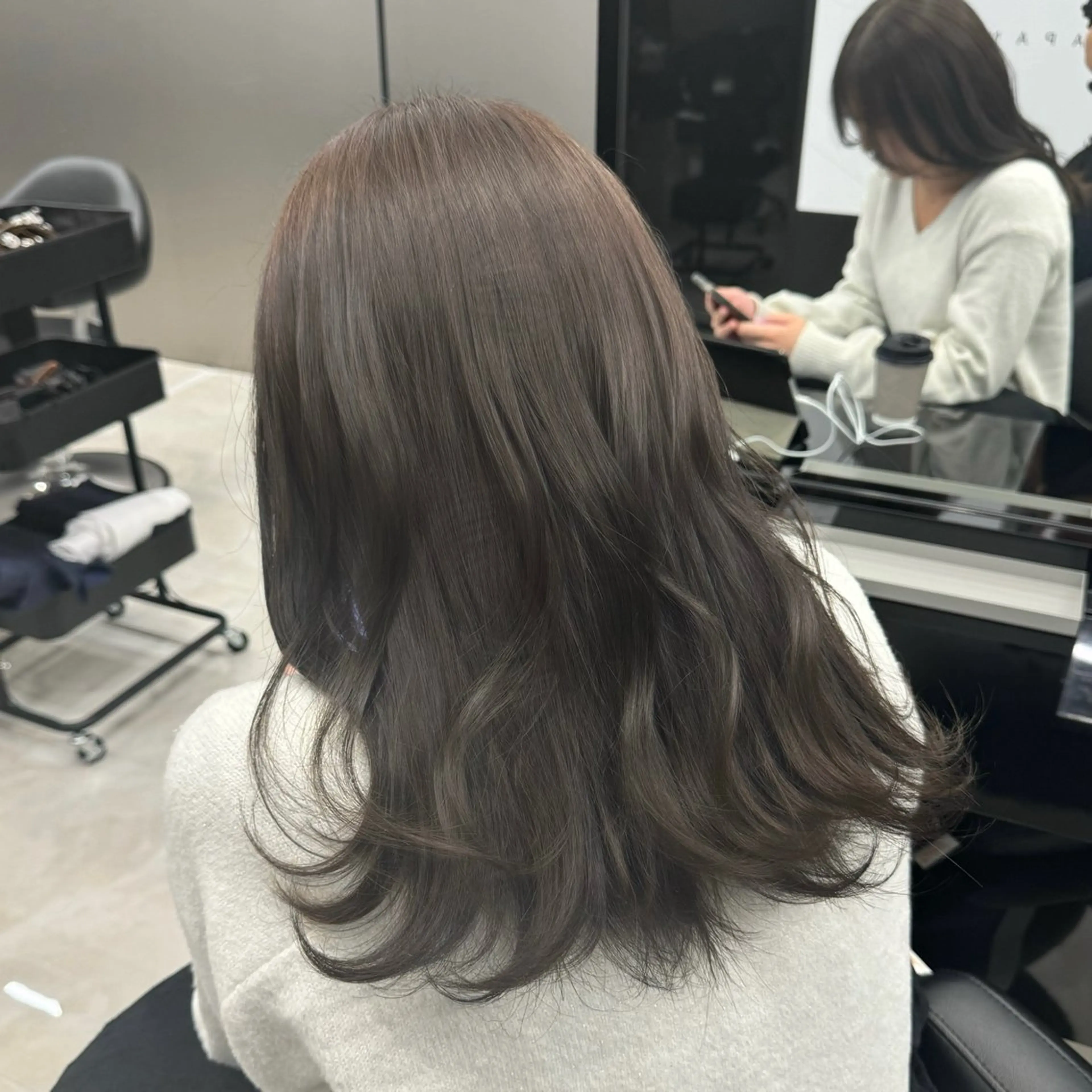 セミロング カラー HARUKI MINATO Japan SENDAI所属・🌈【透明感・韓国 ヘア】がっきー🌈のヘアスタイル