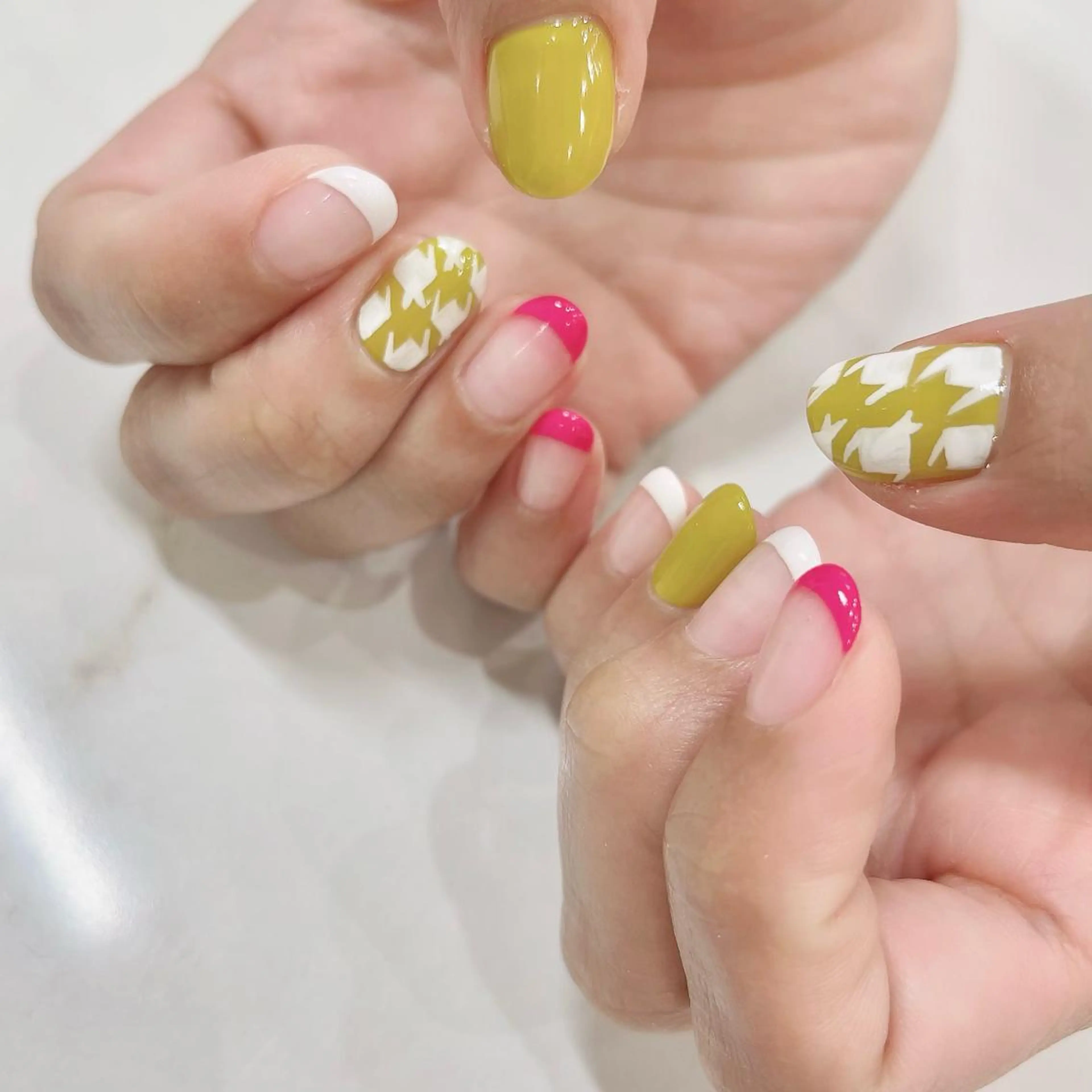 ネイル ハンドネイル li___nail 31のネイルデザイン