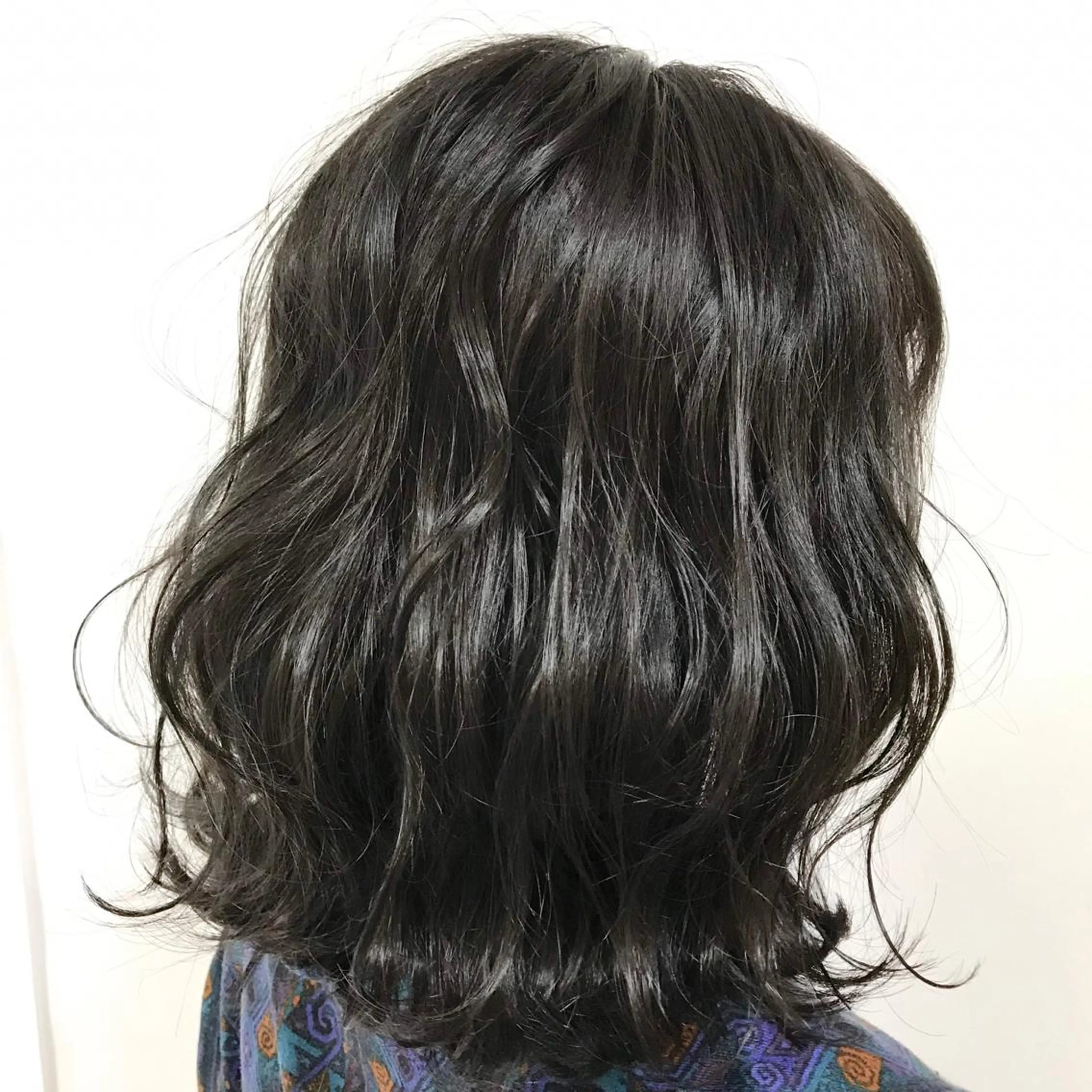 ミディアム カラー ブルーカラー ブルージュ ダークグレー カット ヘアカラー トリートメント 🌈限定価格🌈 鈴木　瑛輔のヘアスタイル