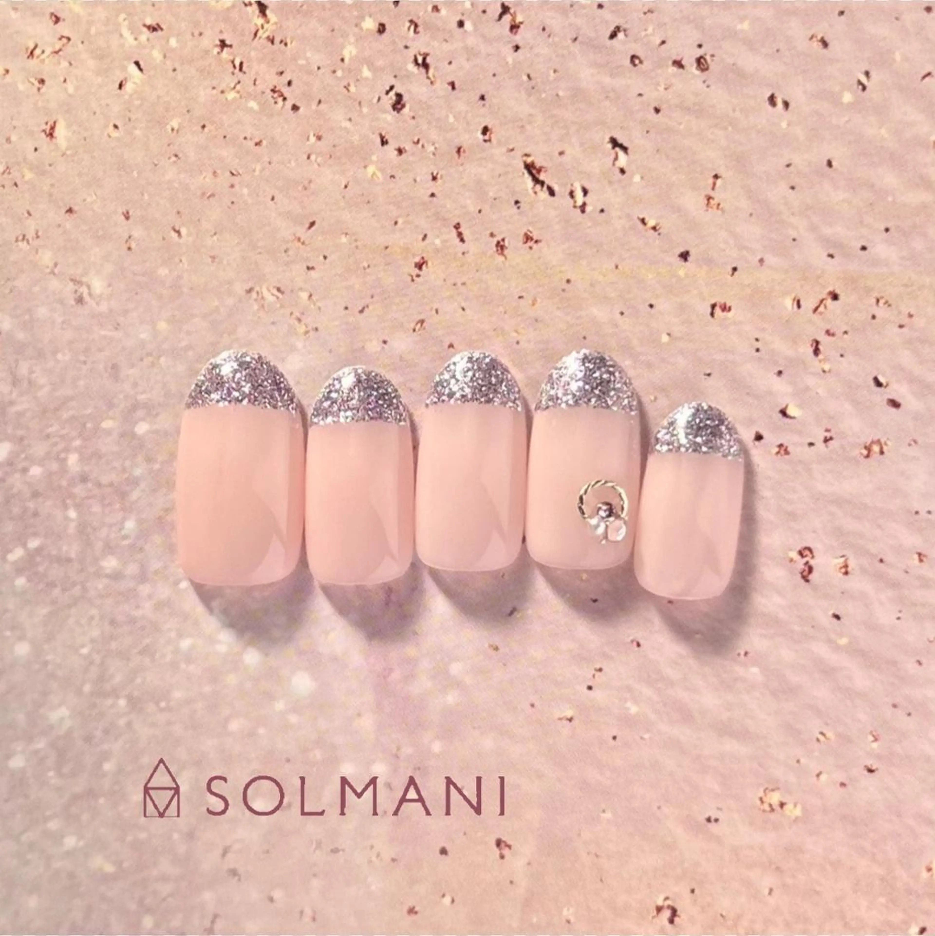 ネイル SOLMANI 予約担当のネイルデザイン