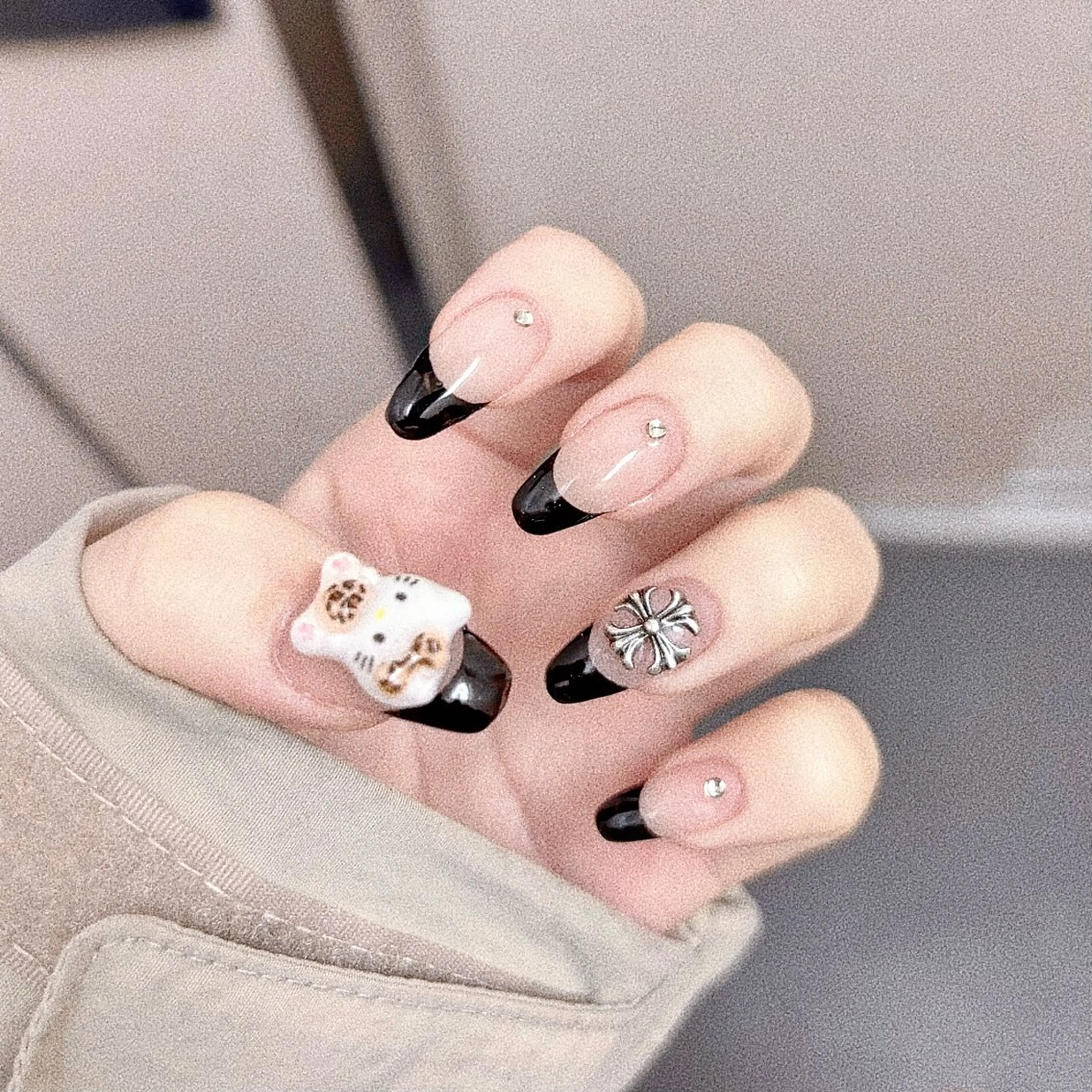 ネイル Momoka .のネイルデザイン