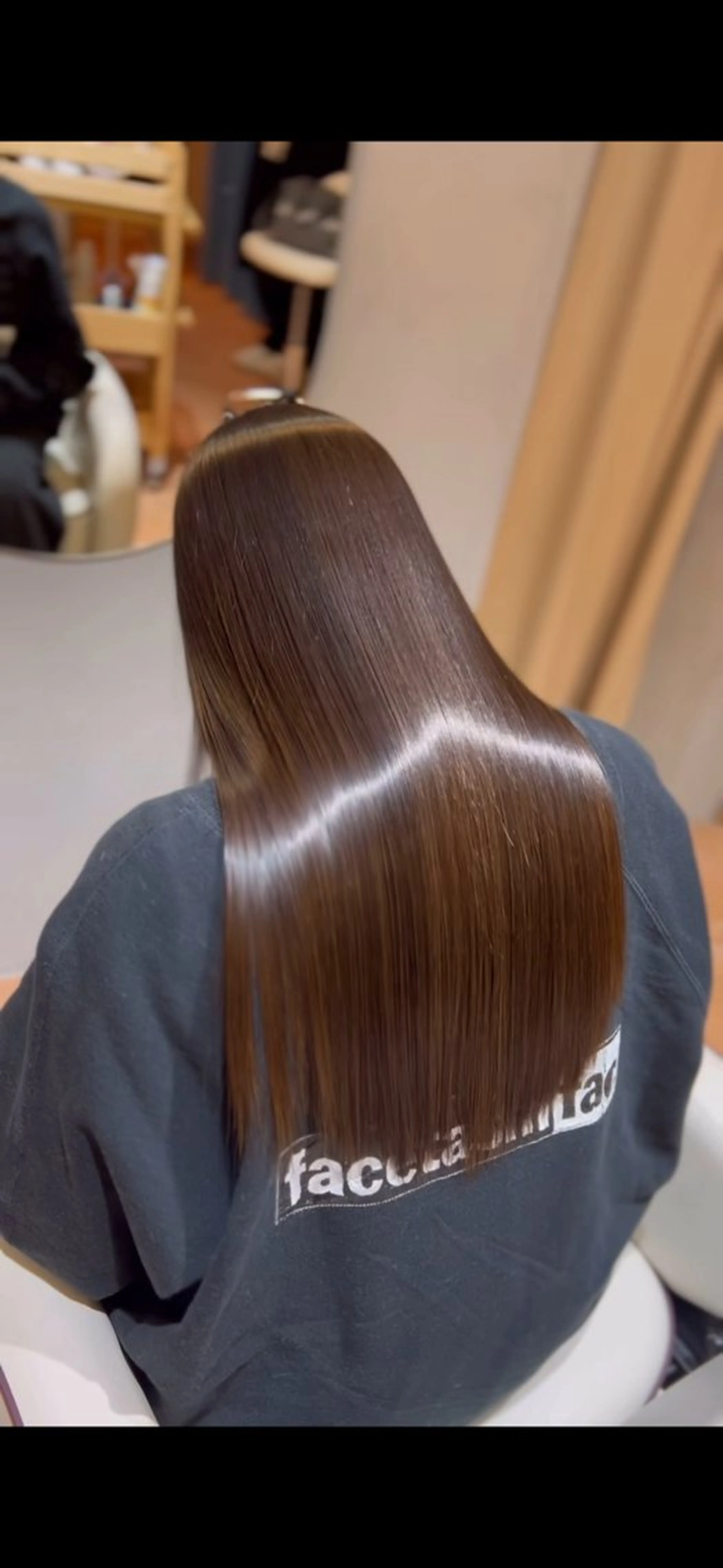 ロング カット 縮毛矯正 トリートメント ⭕鏡のような劇艶/ 賀川サトシ⭕️のヘアスタイル