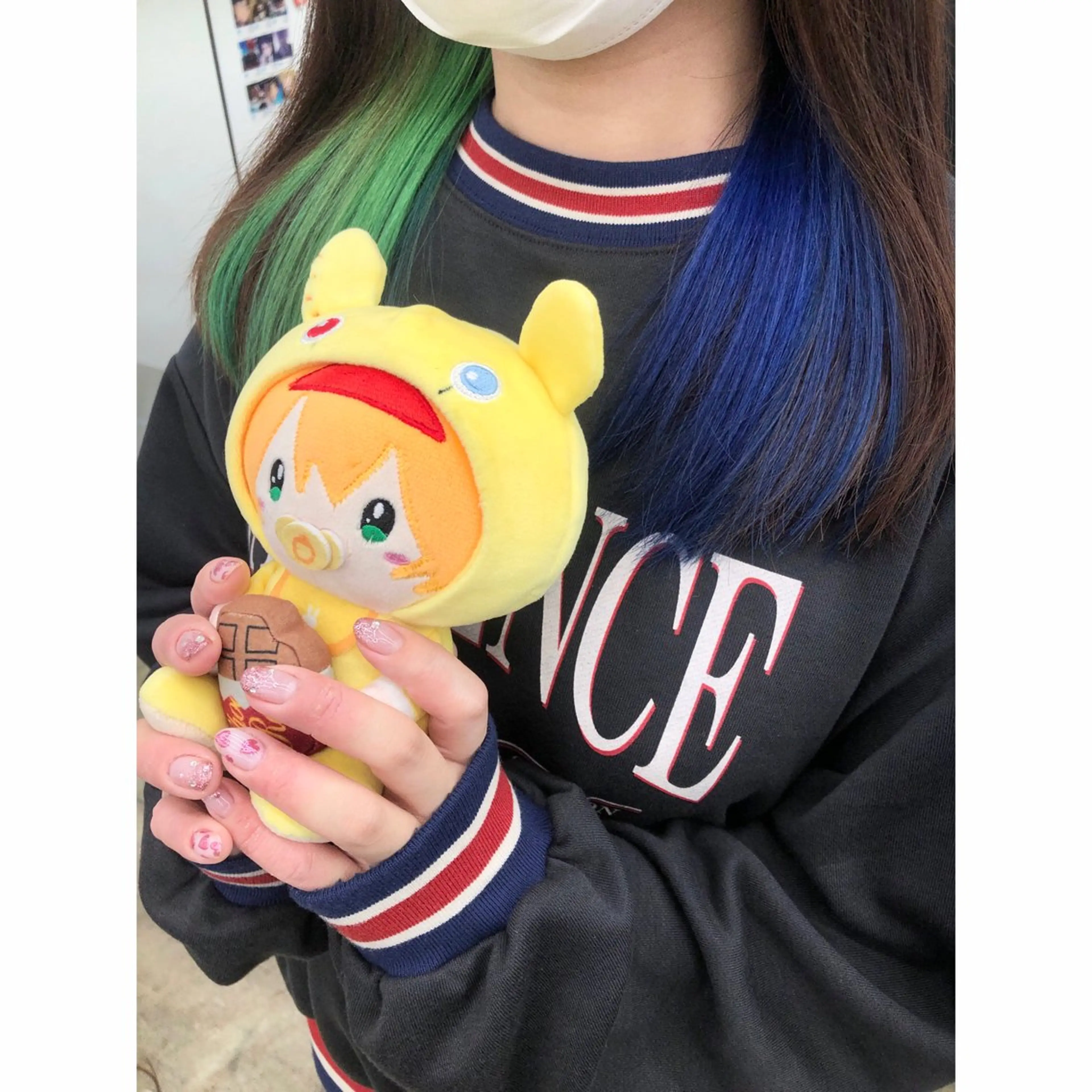 セミロング カラー 推しカラー✨ オタク美容師ユウカのヘアスタイル