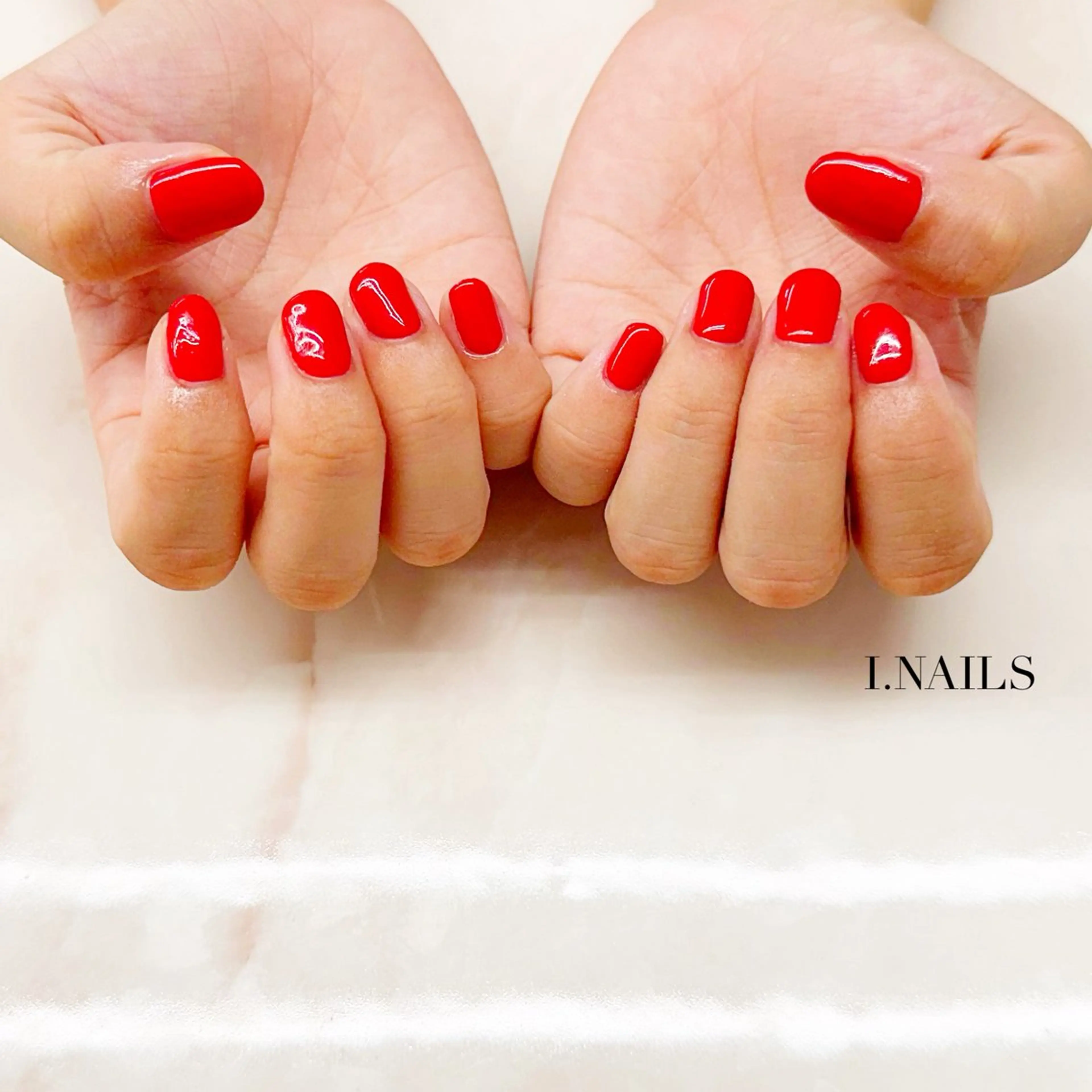 ネイル アイネイルズ所属・早川 梓のネイルデザイン