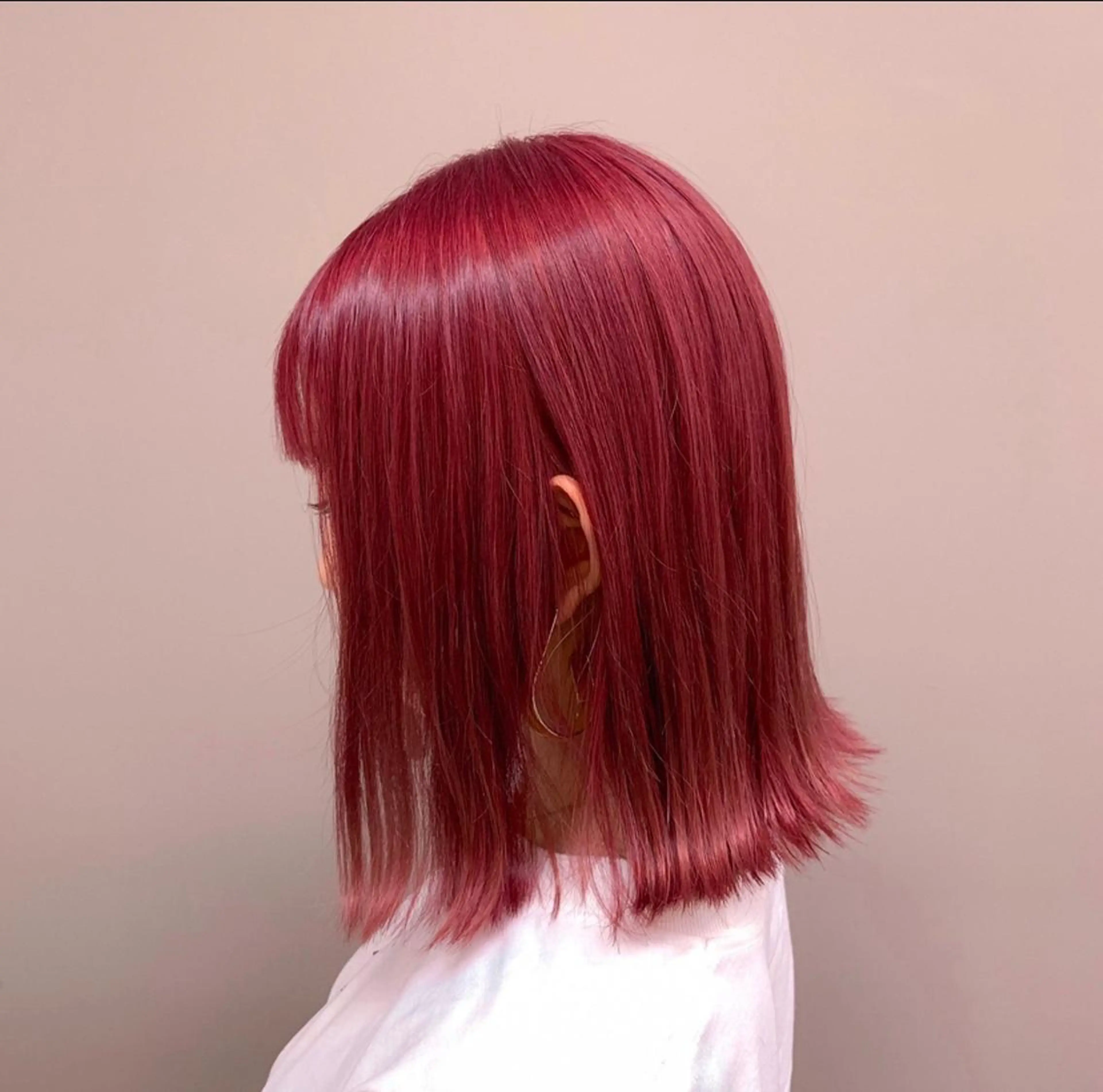 ミディアム カラー くすみミルクティー／ ブラウン🪡TOWAのヘアスタイル