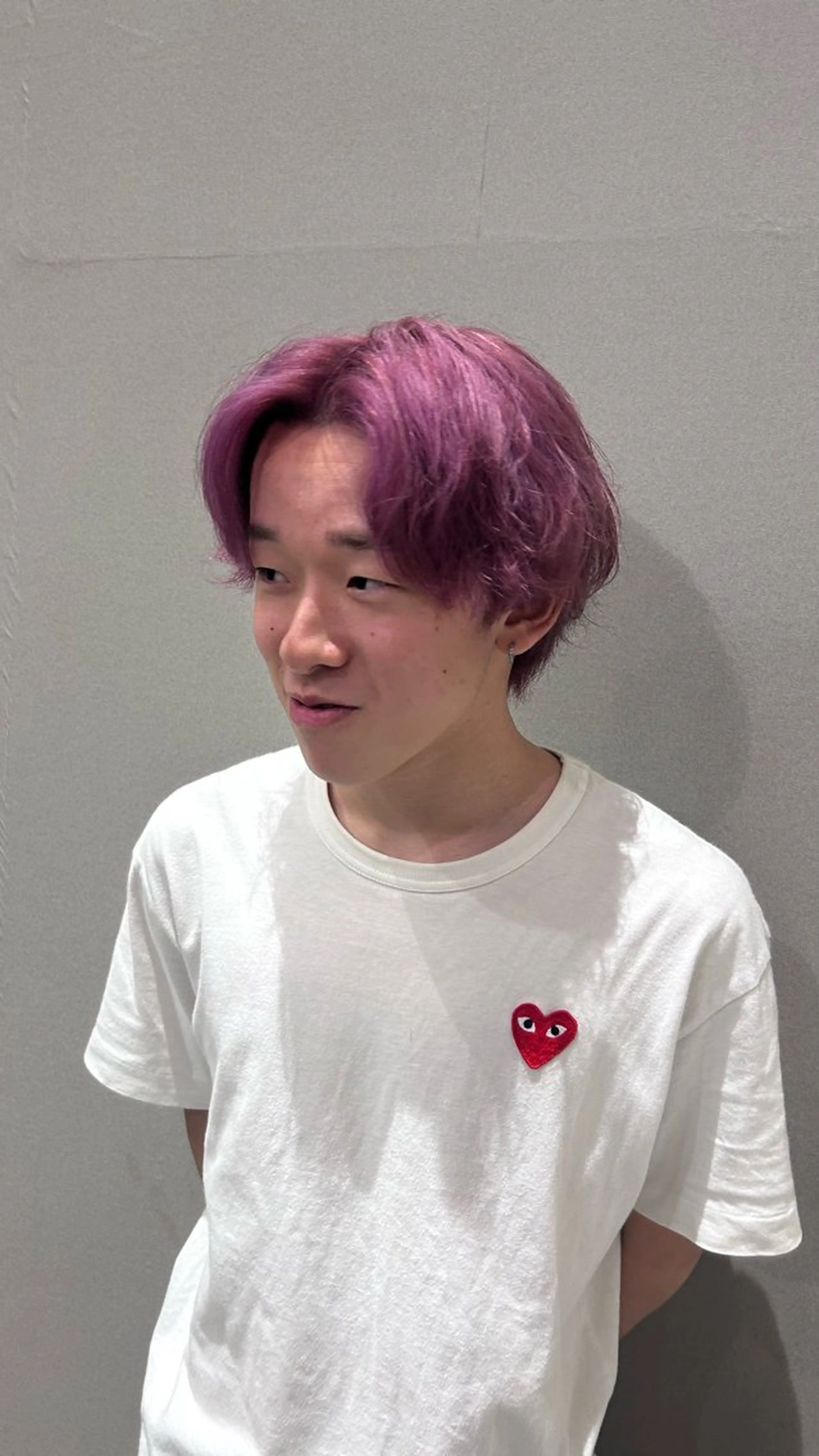 カラー メンズ ピンクカラー バイオレットカラー ヘアカラー 中島 万凜のヘアスタイル