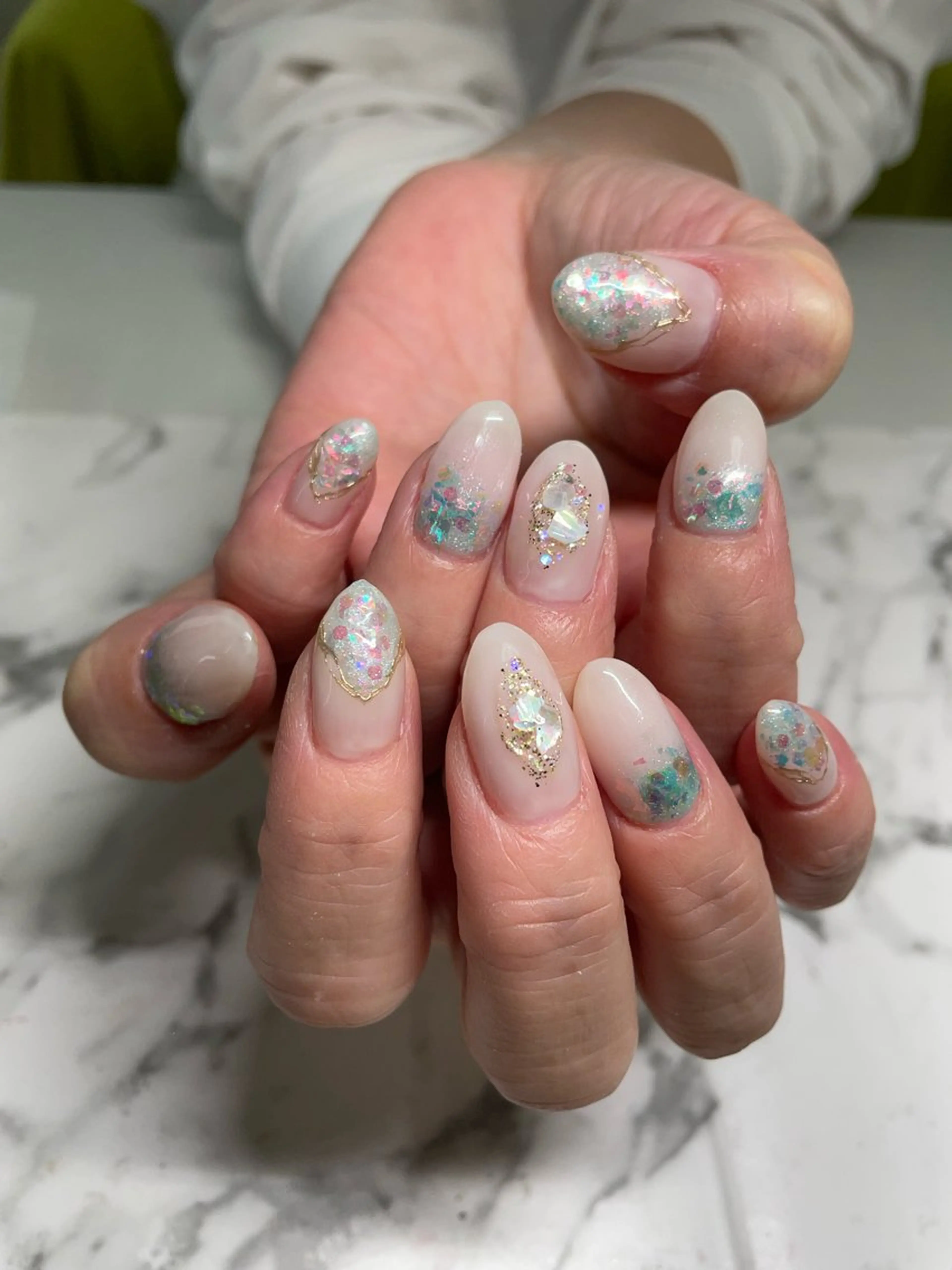 ネイル Mi-roomネイル 耳ツボジュエリーのネイルデザイン